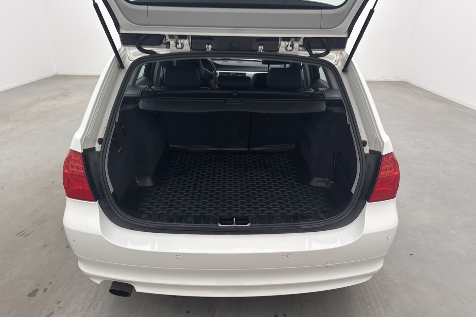BMW 316 i Touring 122hk Comfort En-Brukare Halvskinn