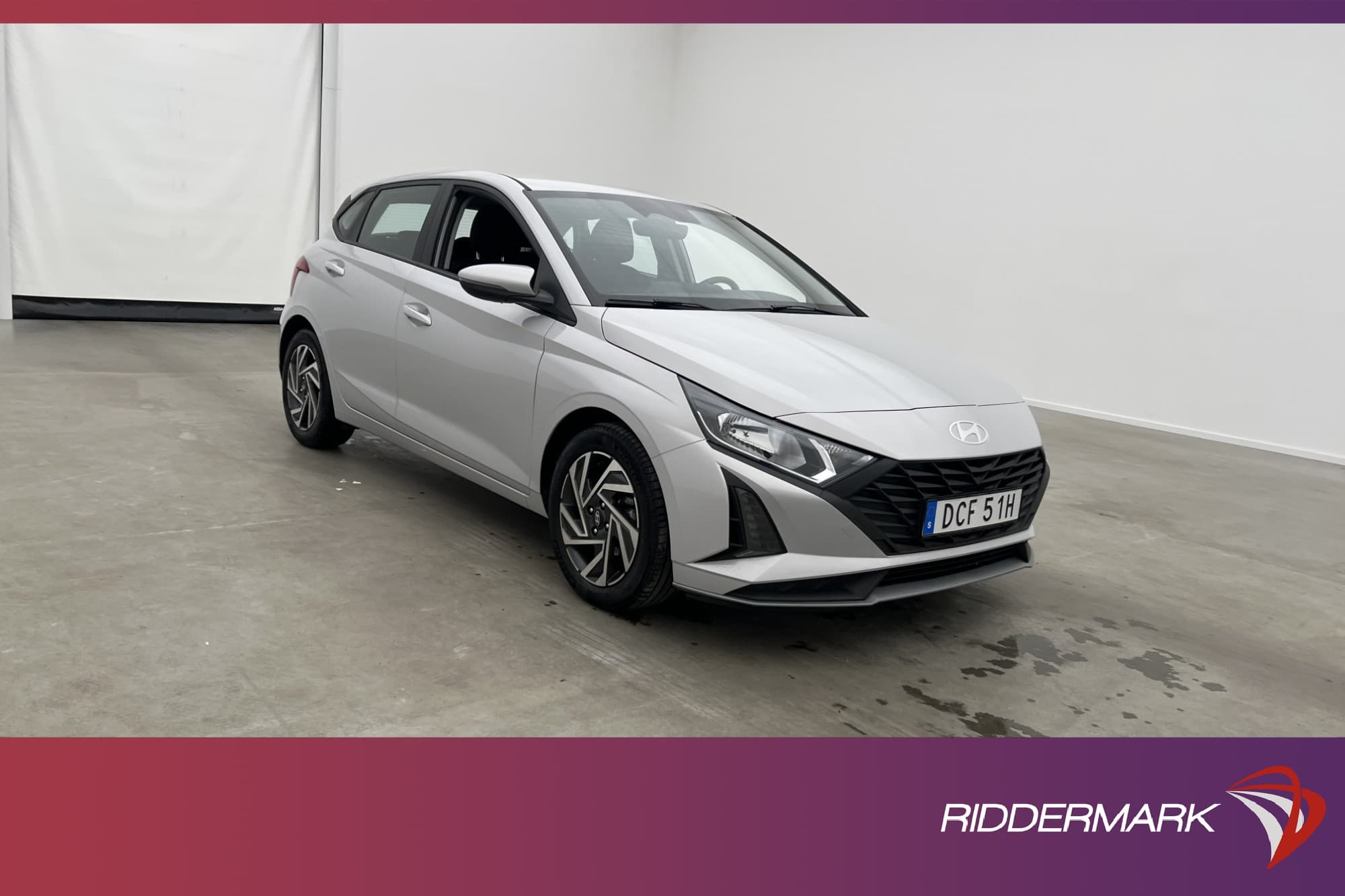 Hyundai i20 1.2 MPi 84hk Essential Kamera Rattvärme CarPlay