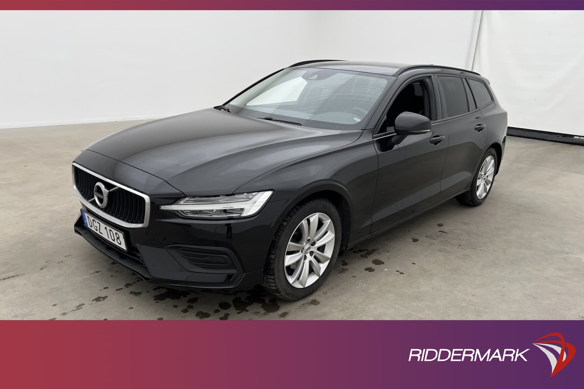 Volvo V60 D4 Momentum VOC Värmare Kamera CarPlay Rattvärme