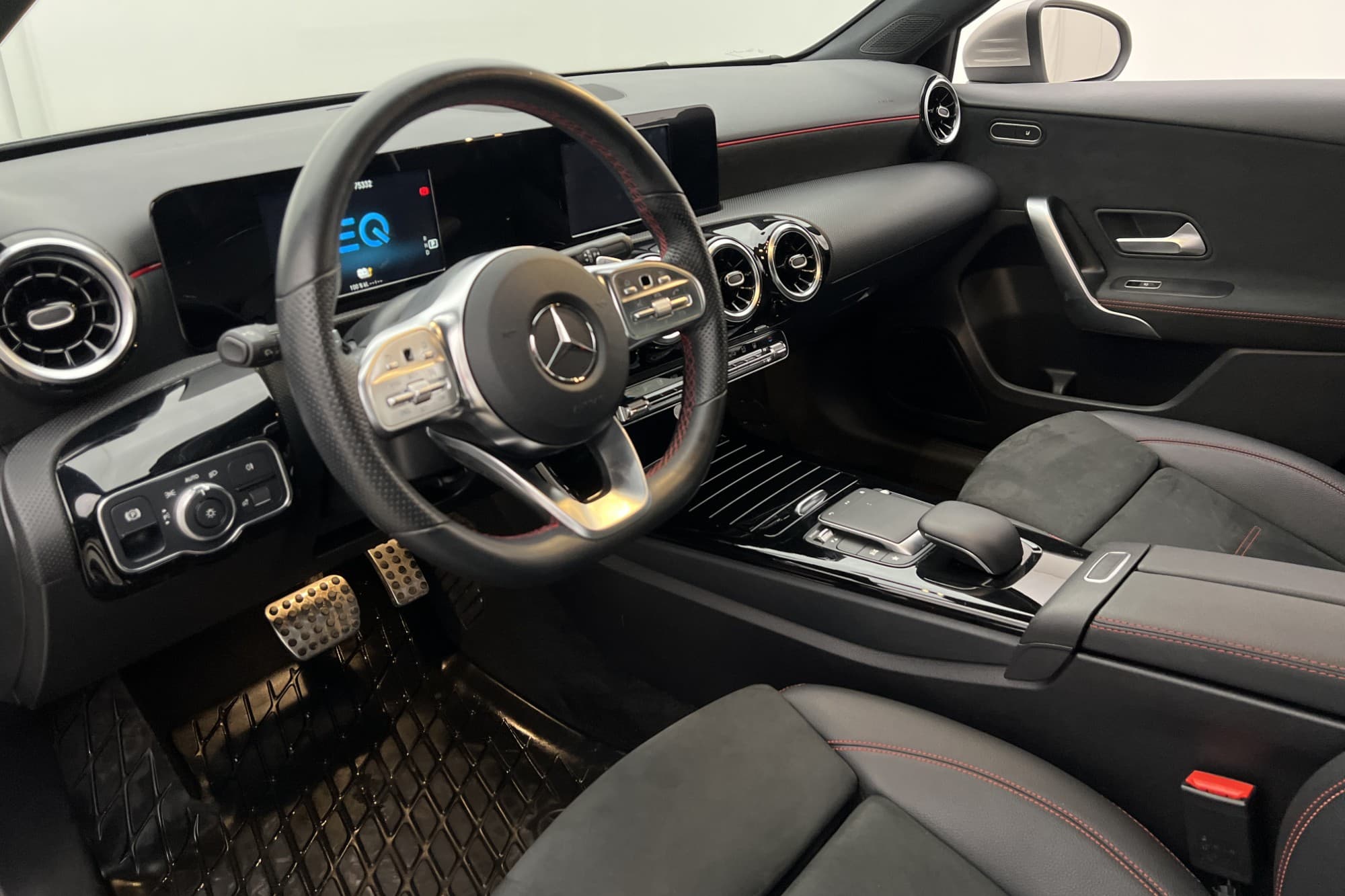 Mercedes-Benz A 250 e 8G-DCT 218hk AMG Line P-Värmare Kamera