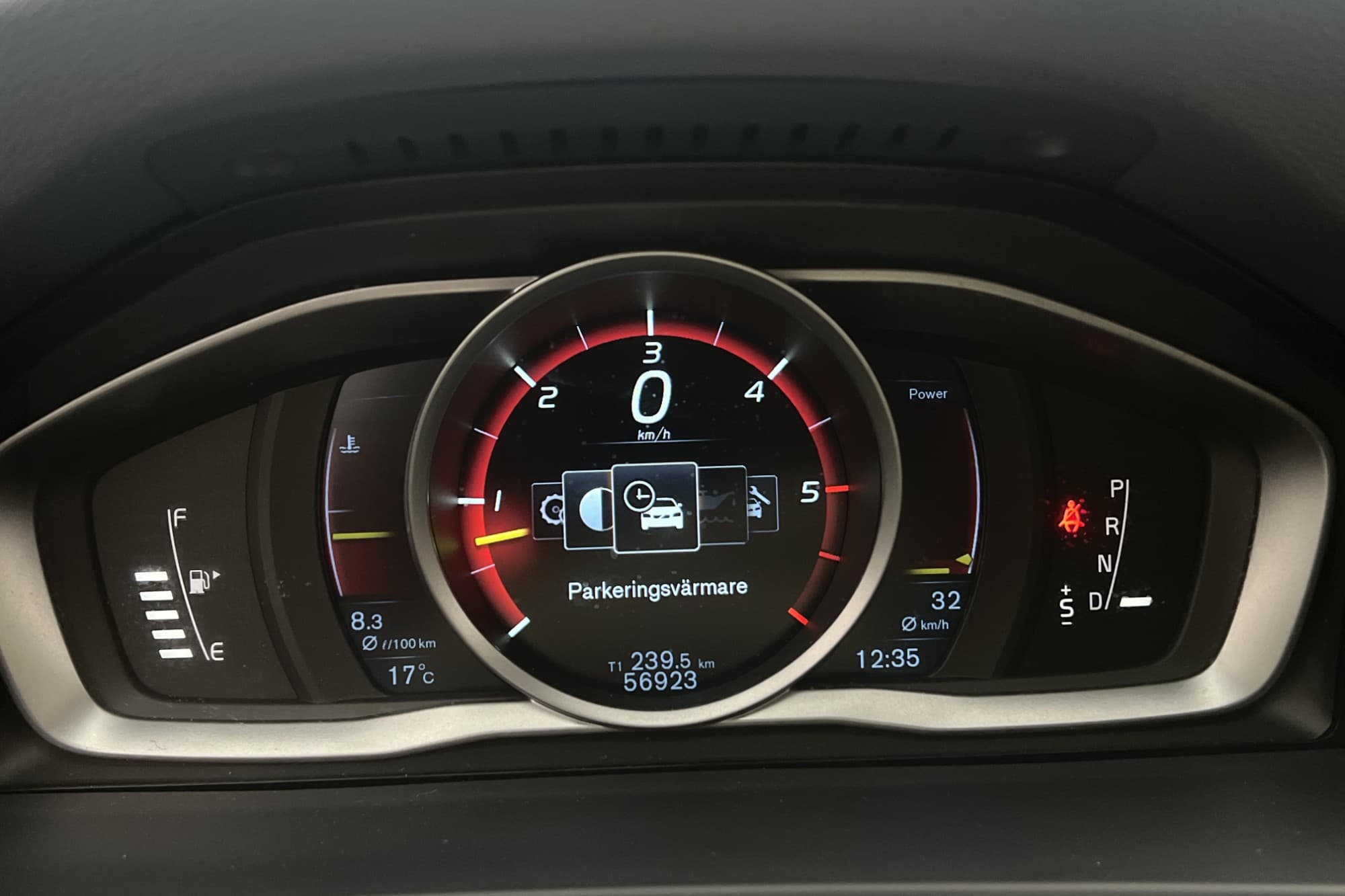 Volvo S60 D4 AWD 190hk Summum VOC Värmare Skinn Kamera Drag