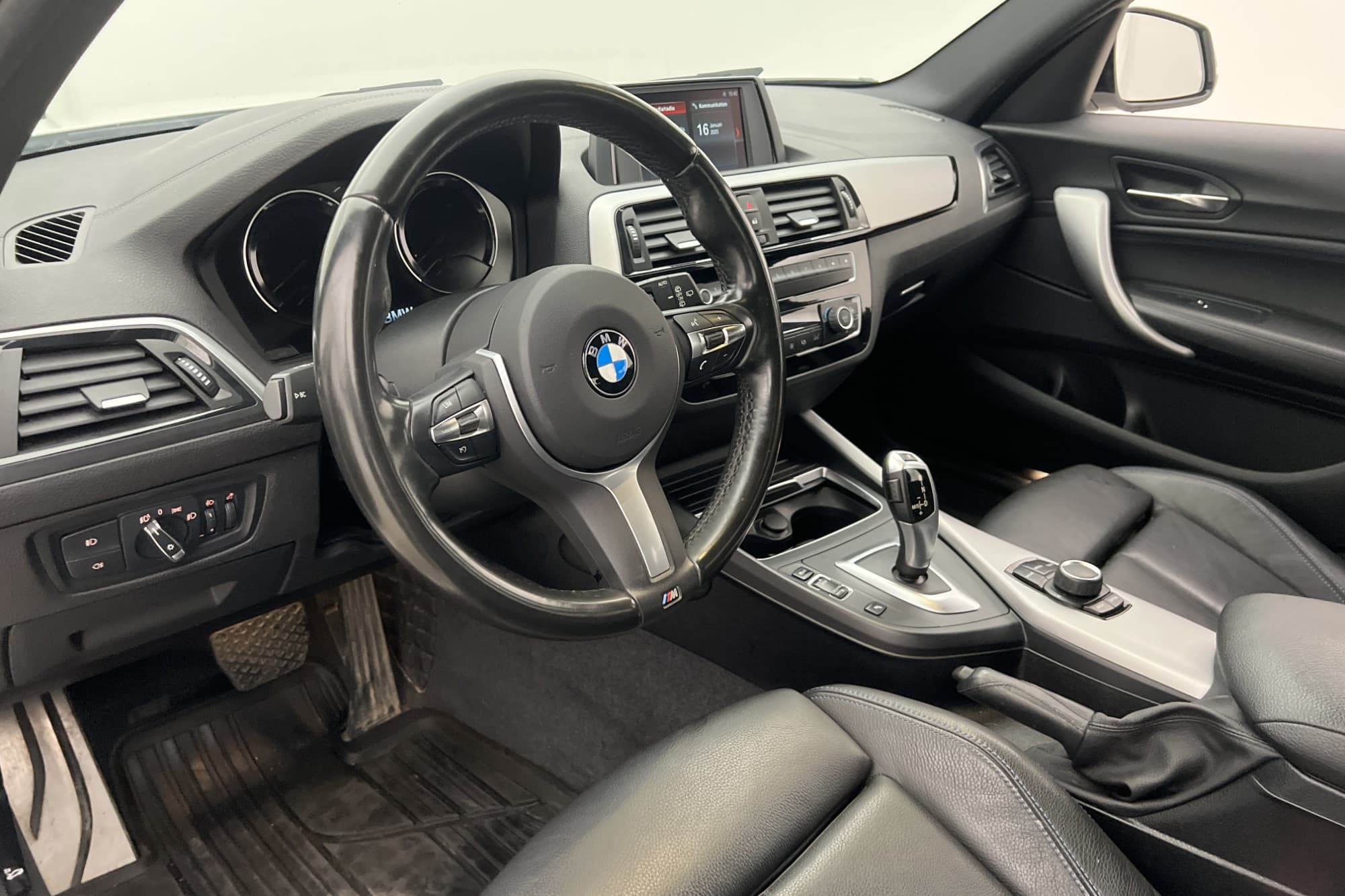 BMW 120 i 184hk M Sport Sensorer Skinn Keyless Farthållare