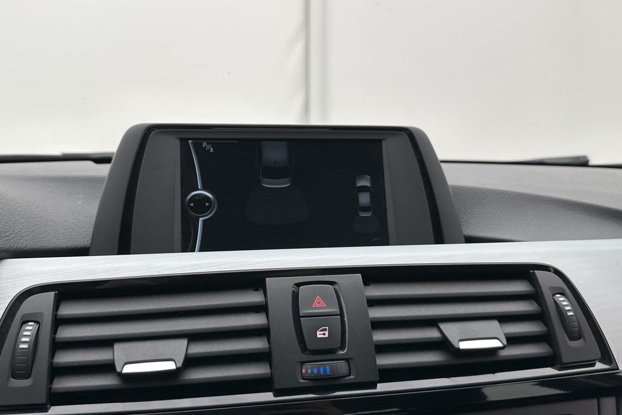 BMW 320i xDrive Sport Line M&K-Värmare Sensorer Dragkrok
