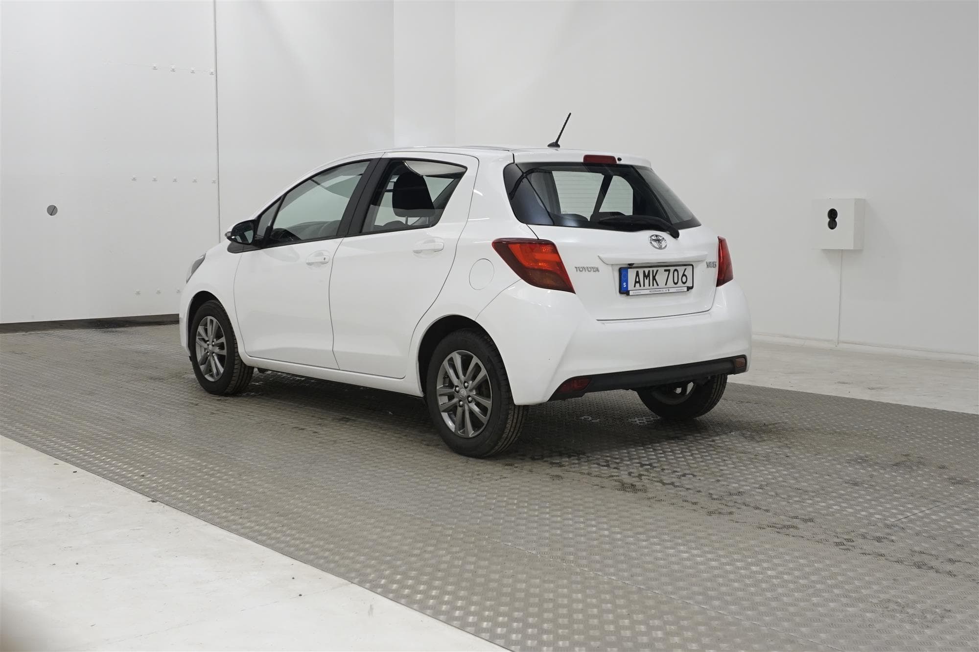 Toyota Yaris  1.33 Dual VVT-i 99hk 2 Brukare B-Kam Låg Skatt