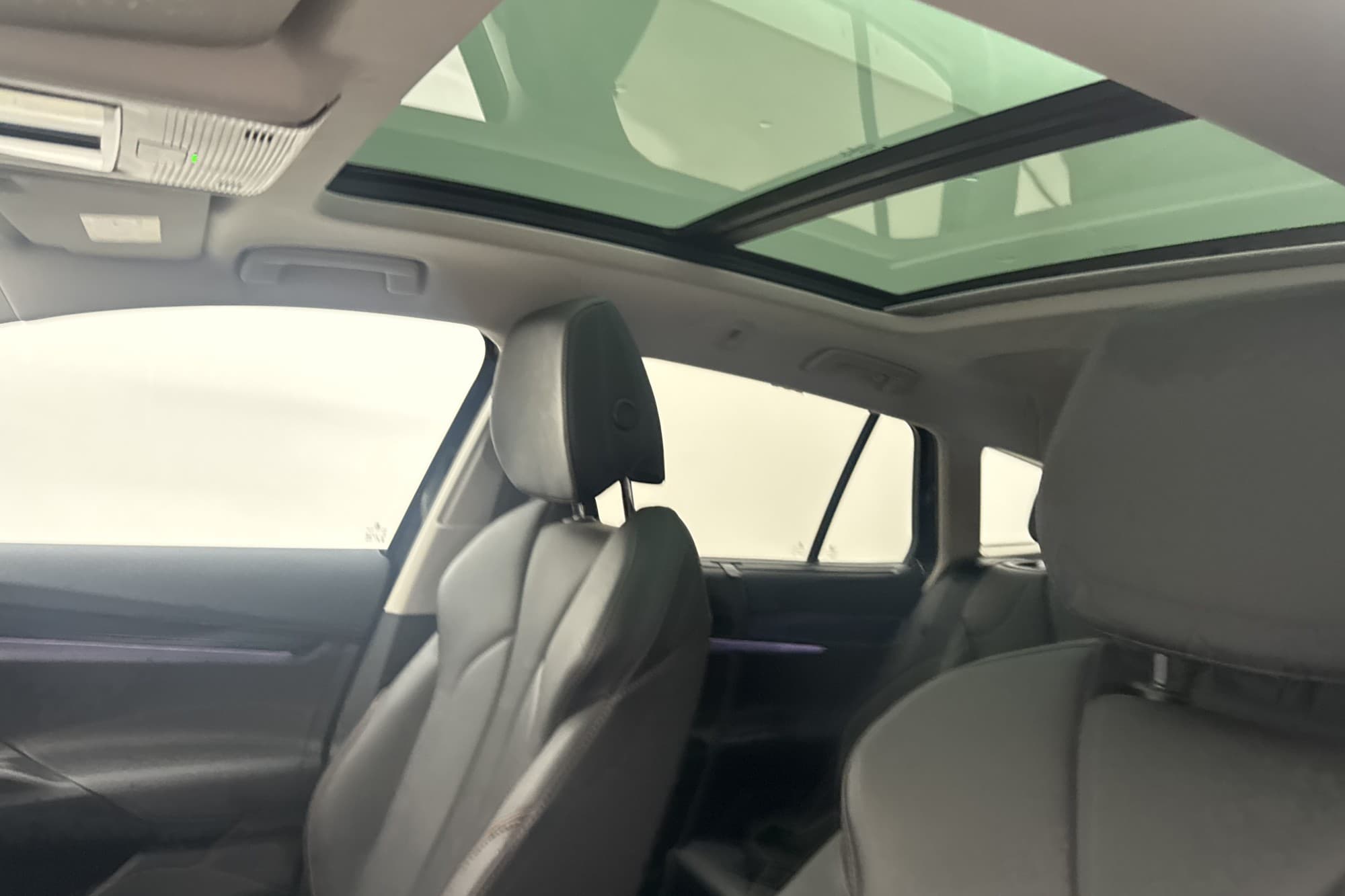 Skoda Enyaq iV80 204hk Panorama Värmare 360° Skinn Drag MOMS