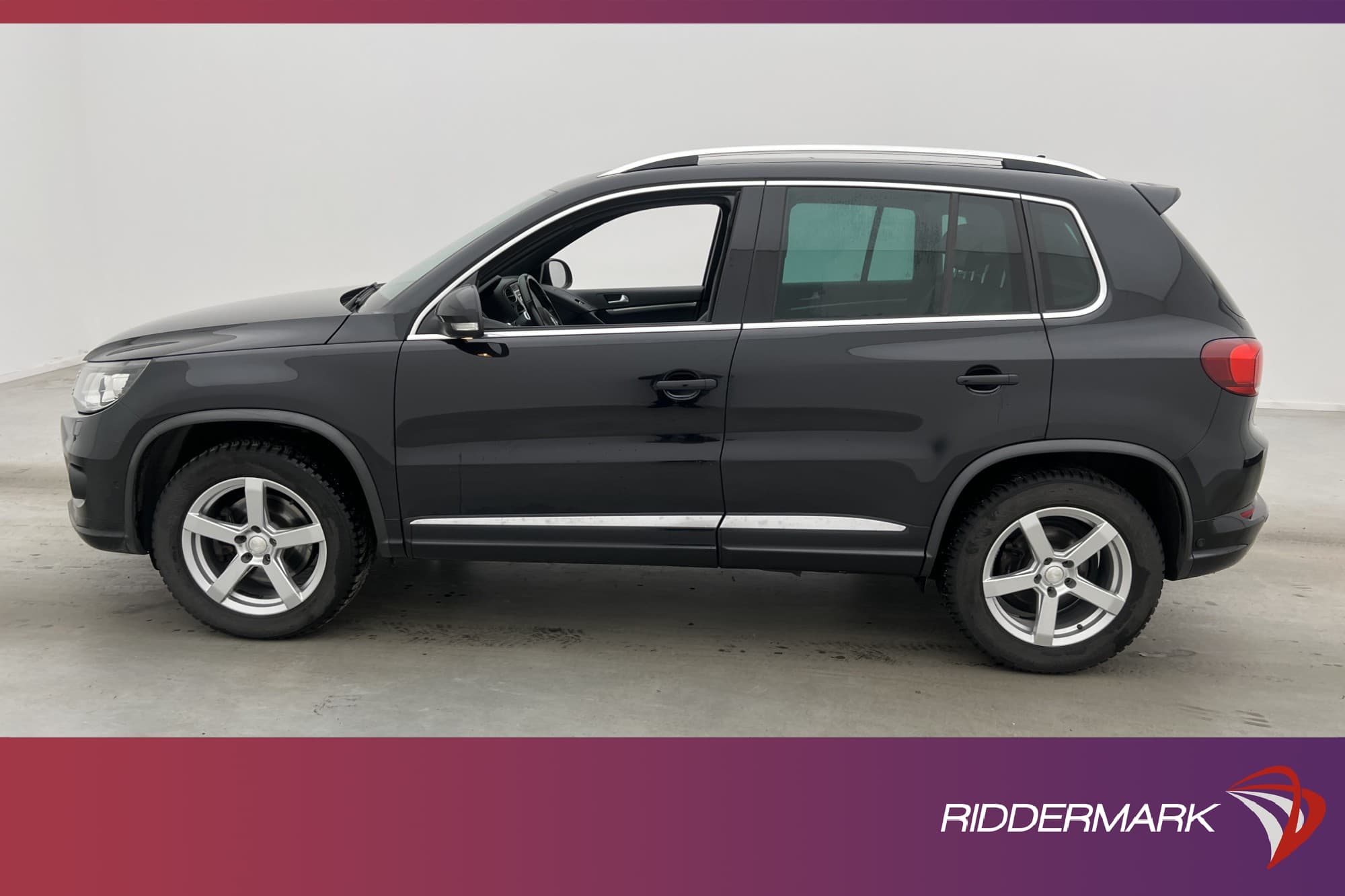 Volkswagen Tiguan 2.0 TDI 4M R-Line Pano Skinn D-Värm Drag