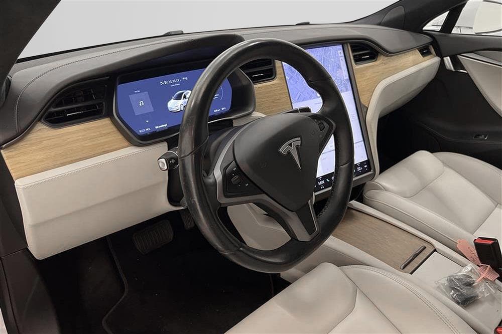 Tesla Model S Long Range AWD 423hk FSD Moms Svensksåldinteriör