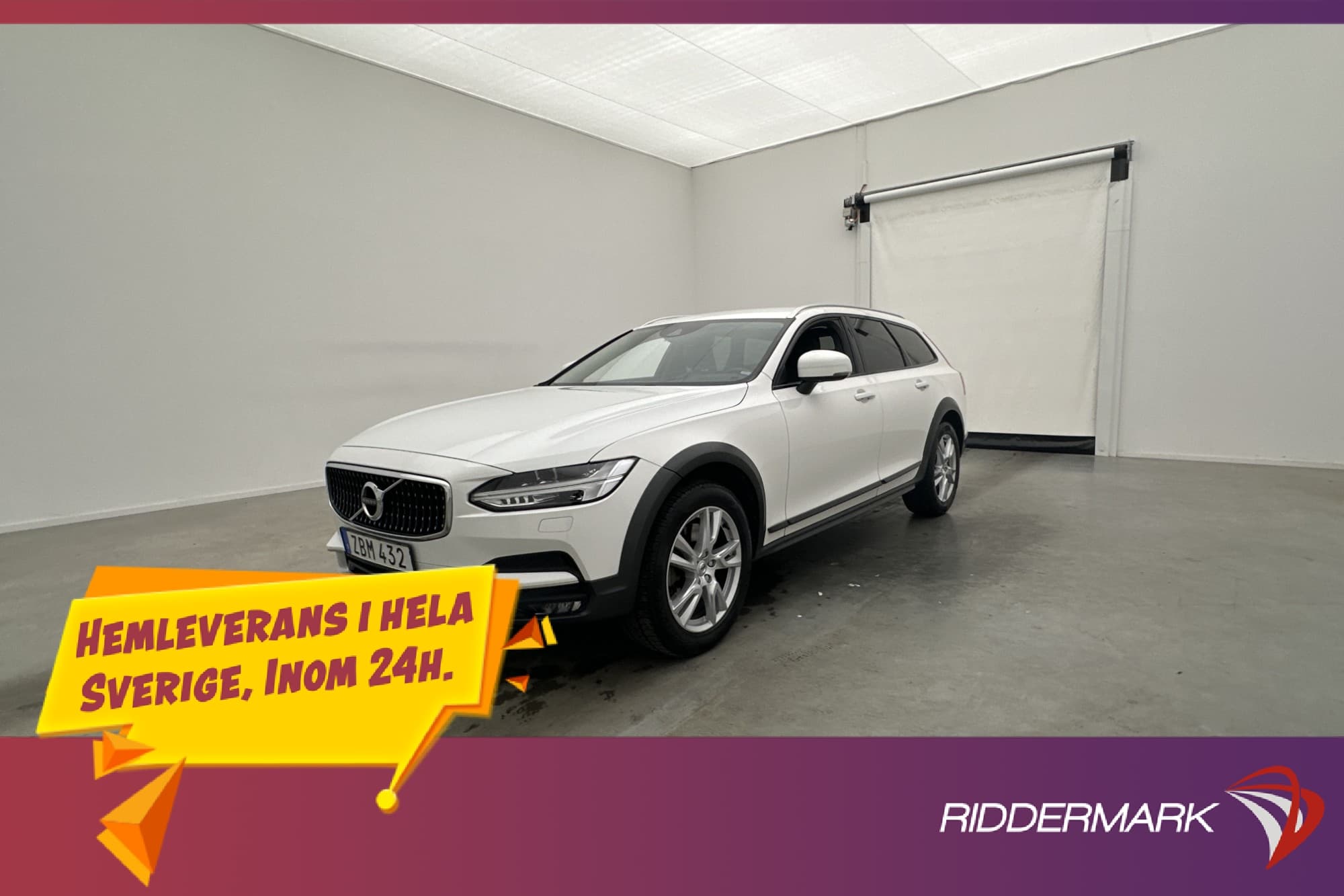 Volvo V90 Cross Country D4 AWD Plus VOC Skinn Kamera HUD GPS