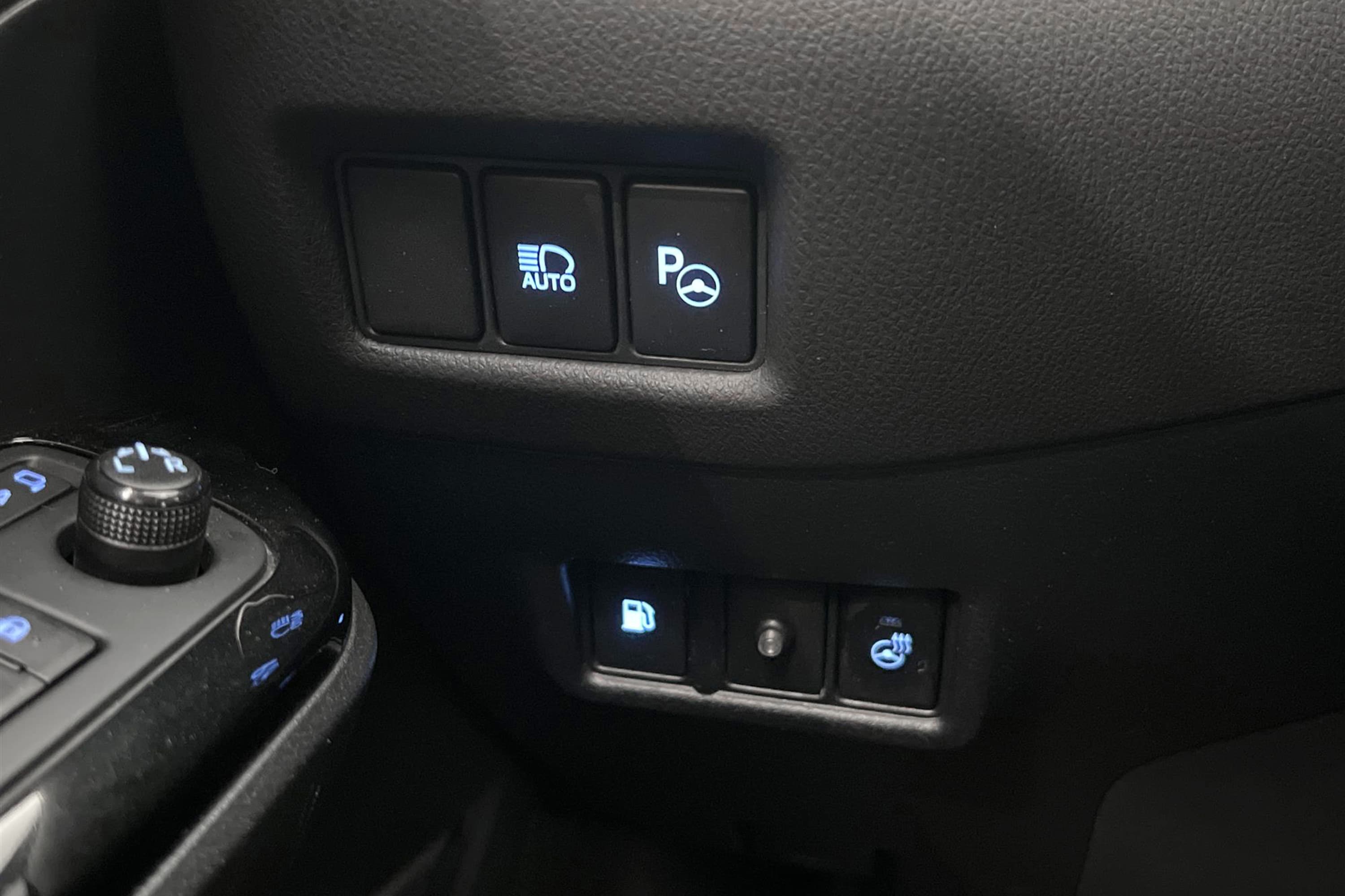 Toyota C-HR Hybrid CVT 122hk Executive M-Värm JBL Navigator
