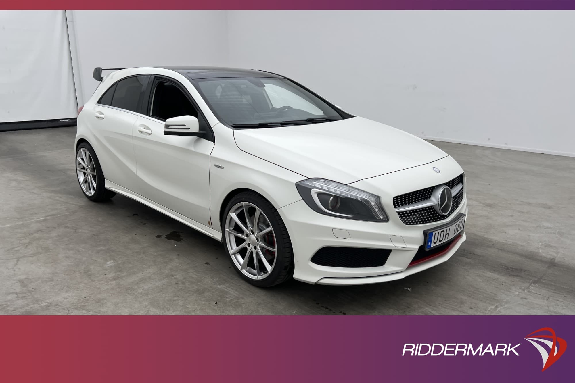 Mercedes-Benz A 250 211hk AMG Pano M-Värmare B-Kamera