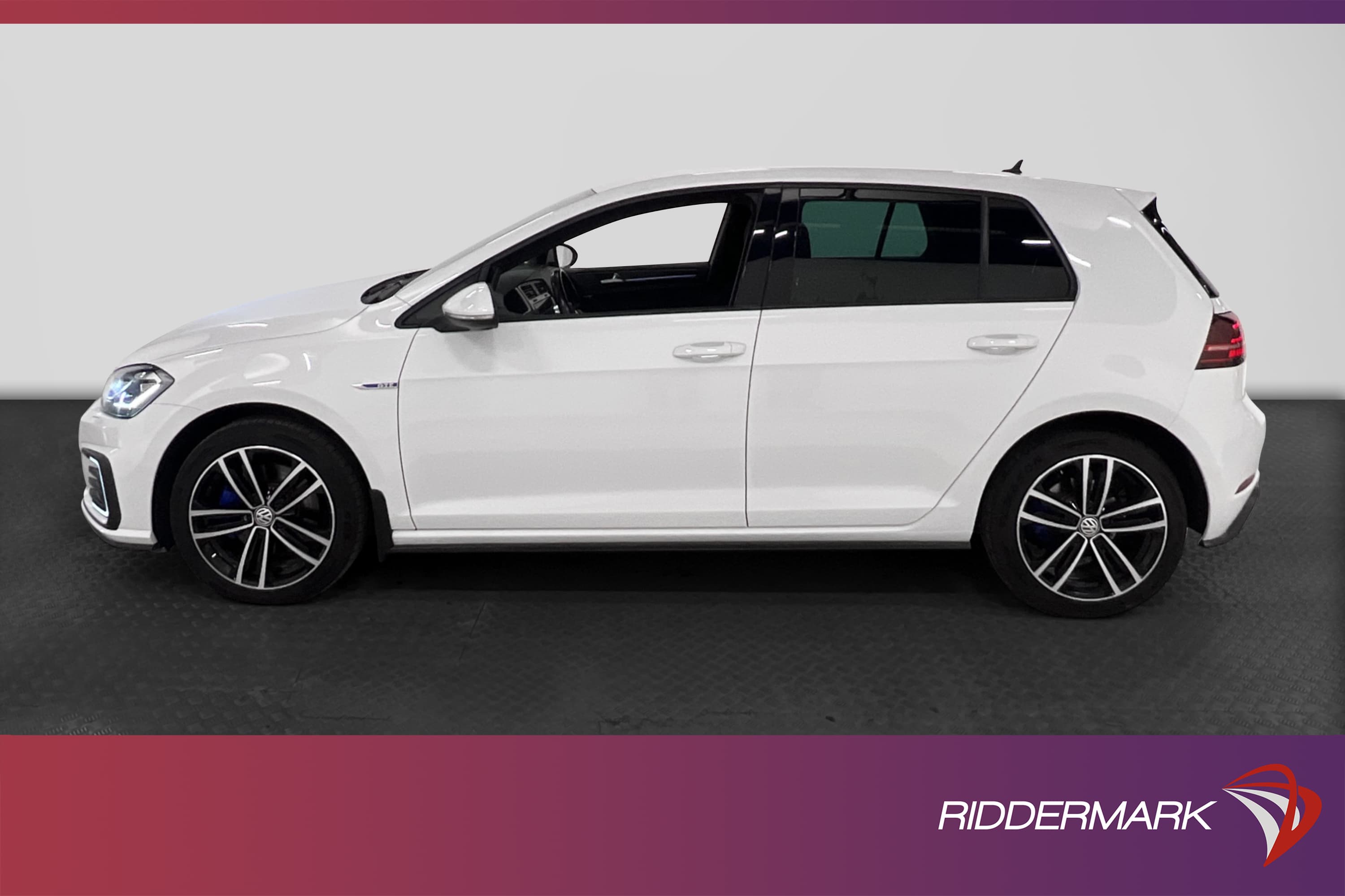 Volkswagen Golf GTE 204hk