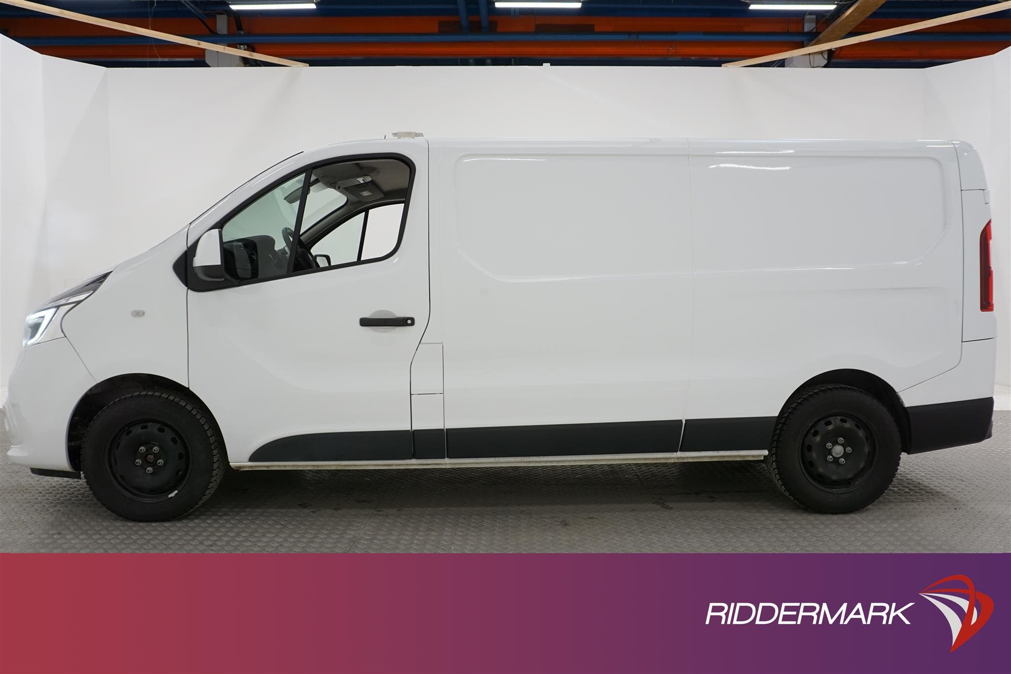 Renault Trafic 2.0dCi L2 Nordic Line Navi Drag Värmare Moms