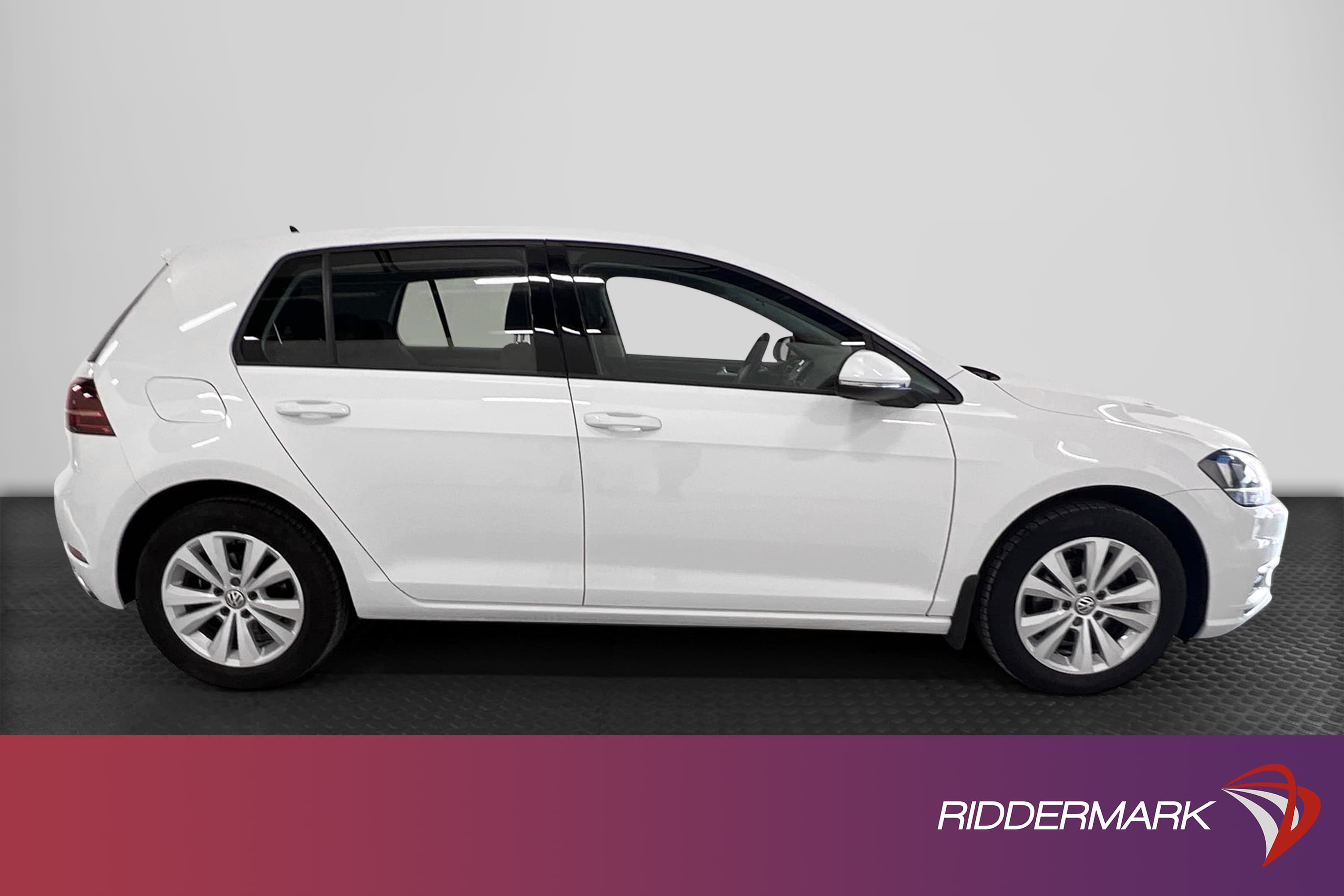 Volkswagen Golf 1.0 110hk