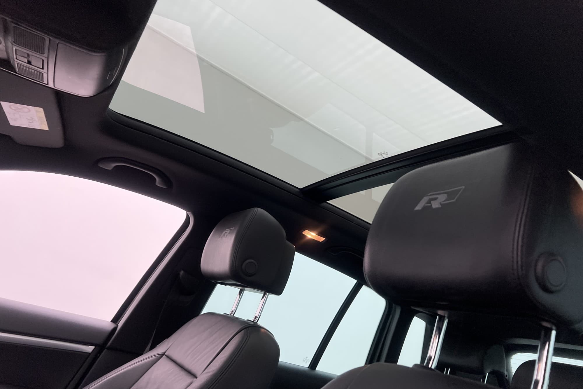 Volkswagen Tiguan 2.0 TDI 4M R-Line Pano Skinn D-Värm Drag