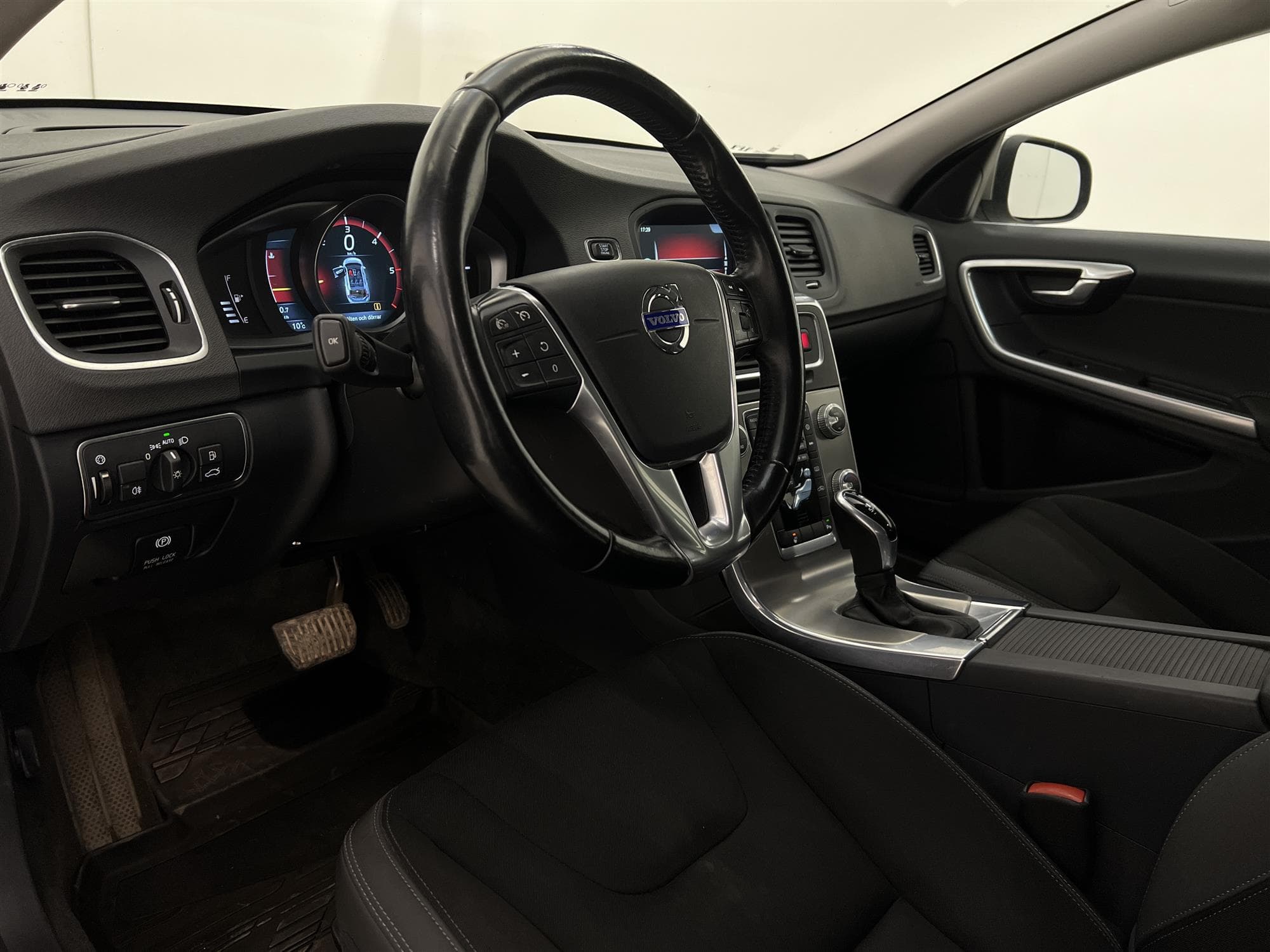Volvo V60 D4 AWD 181hk 2 Brukare D-Värm Drag Navi 0,59L/mil