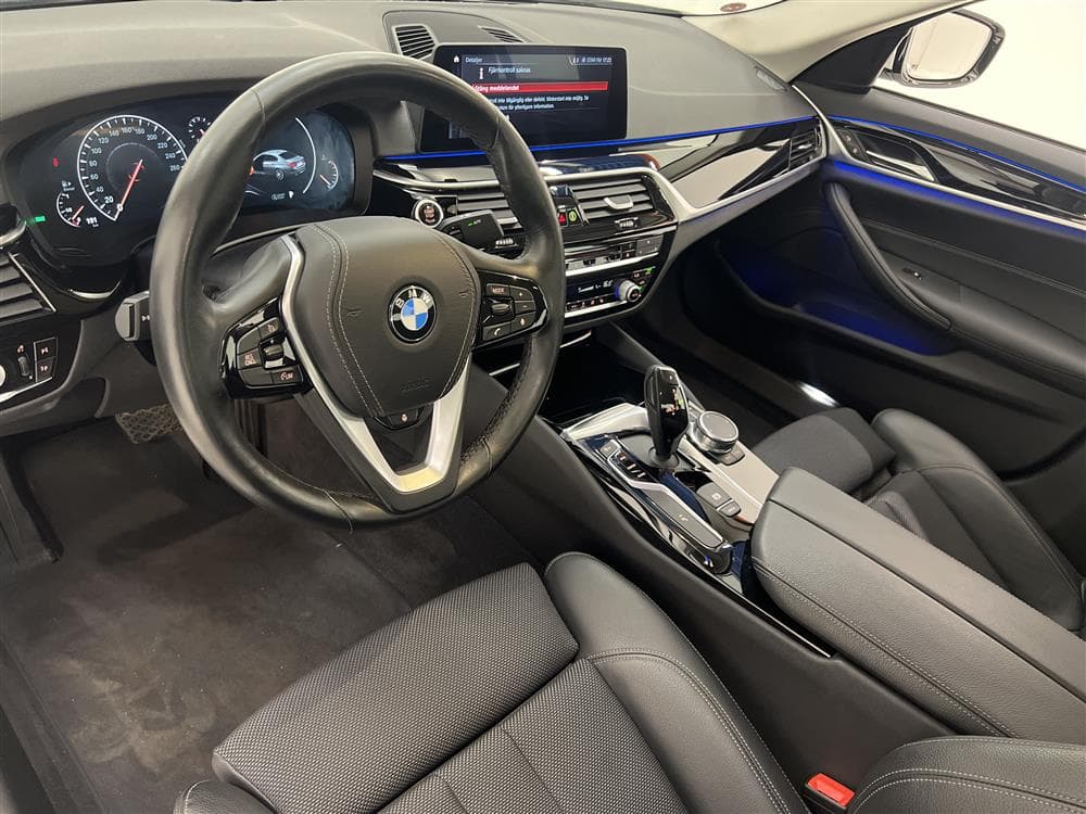 BMW 520d xDrive 190hk Sportline Navi B-kam LÅGSKATTinteriör