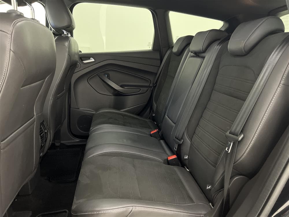 Ford Kuga 2.0 TDCi AWD 180hk ST-Line Kamera Drag Välservad