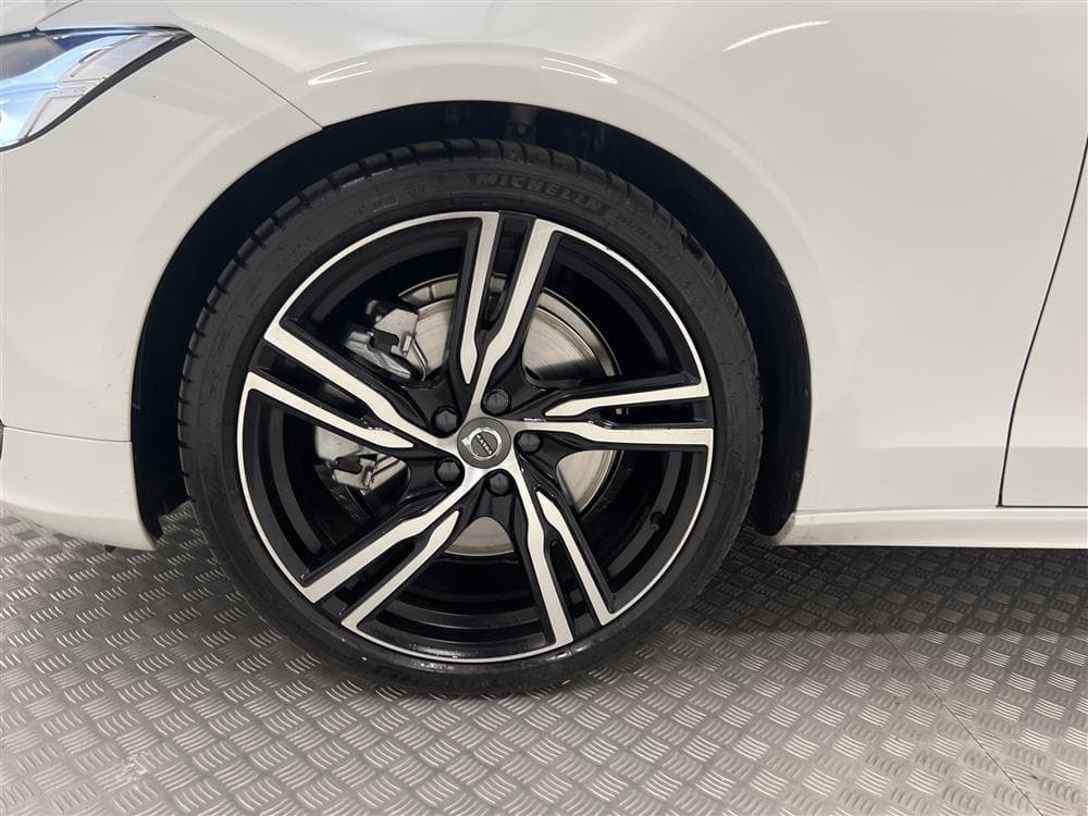 Volvo S90 T5 250hk R-Design B-Kamera B-Värm VOC Navi Blisinteriör
