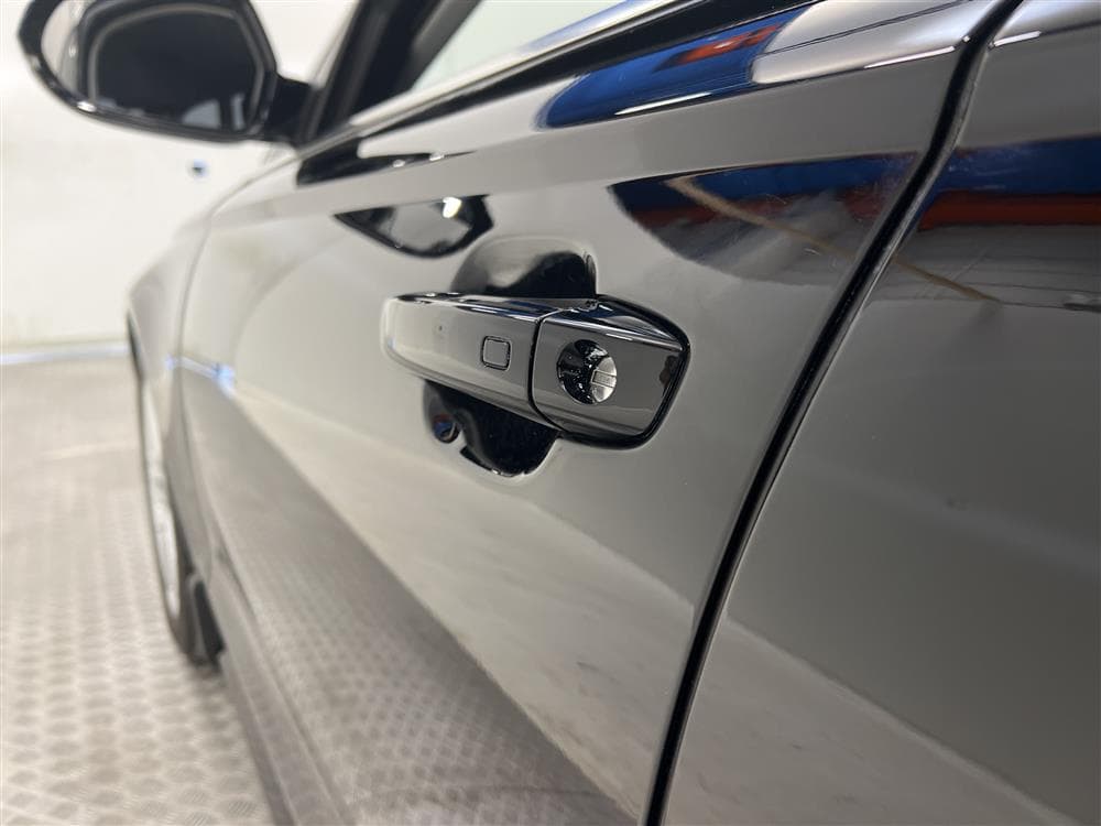 Audi A6 2.0 TDI Avant 190hk D-Värmare Navi Drag 0,44L/Minteriör