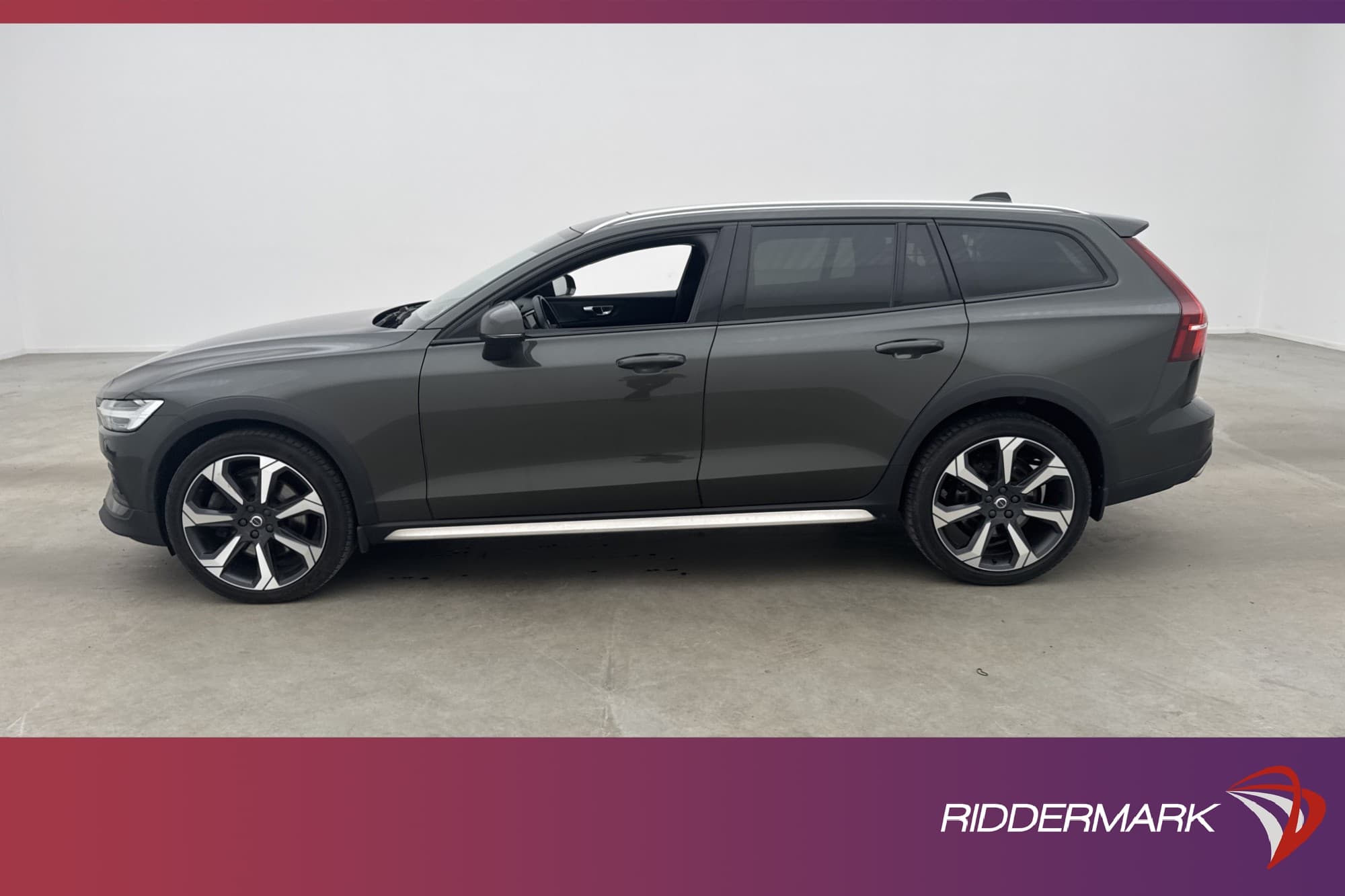 Volvo V60 Cross Country B4 AWD