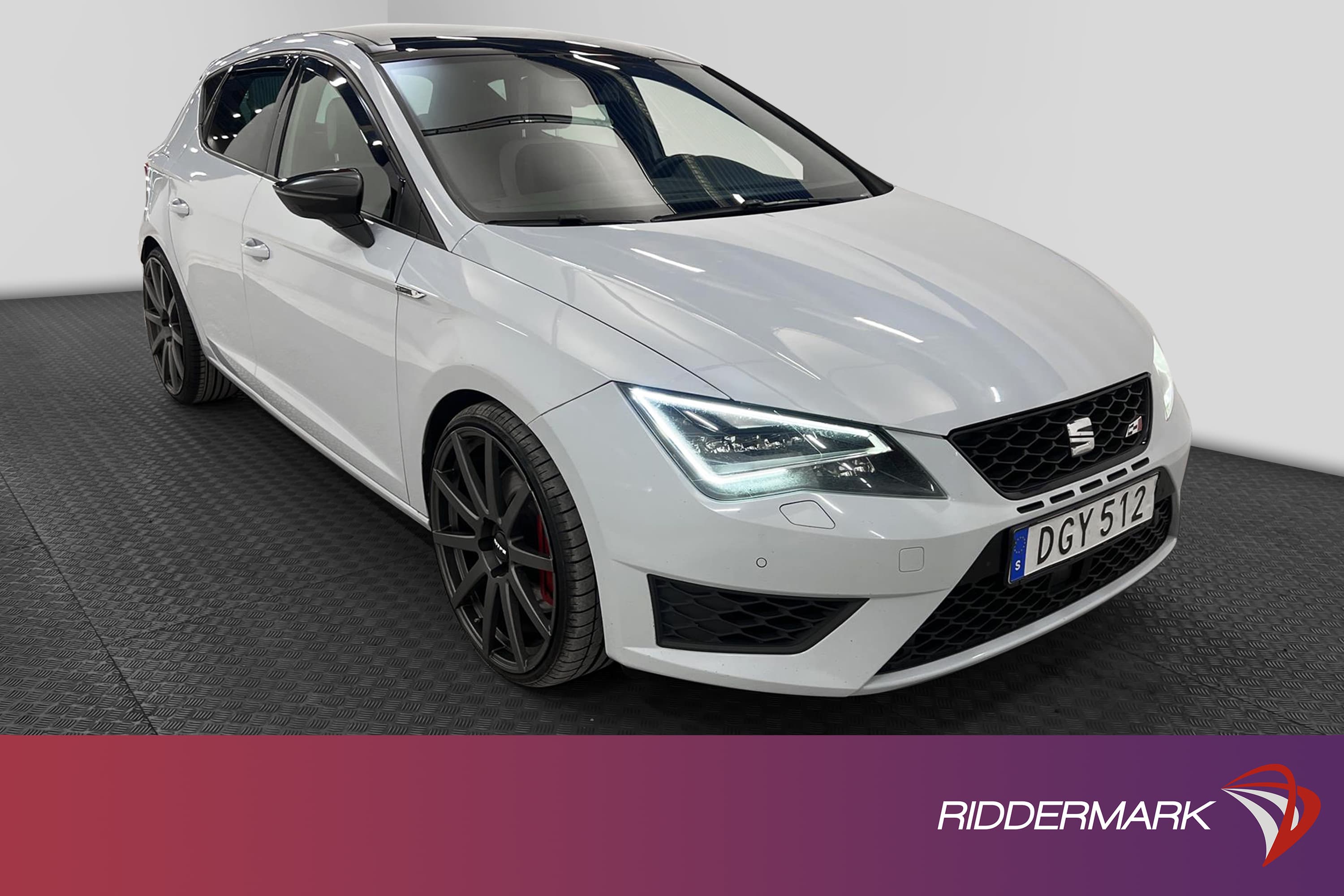SEAT Leon 2.0 TSI 280hk Milltek Pano Värmare SEAT Sound 