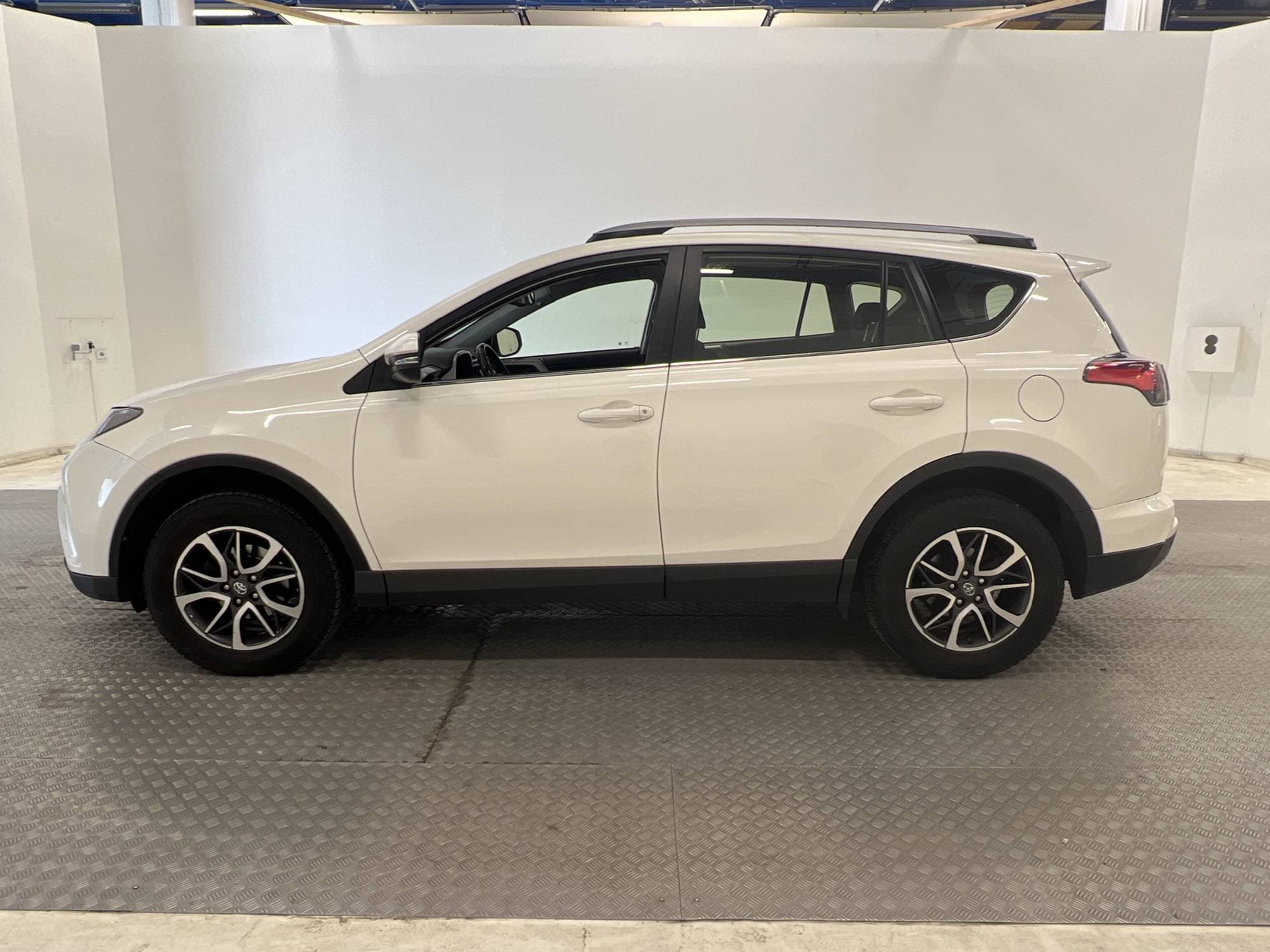 Toyota RAV4 2.0 4x4 152hk Navigator