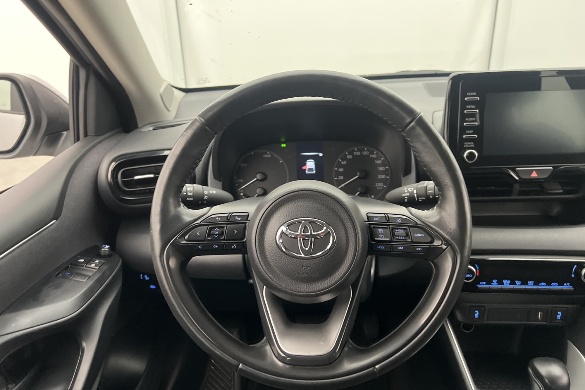 Toyota Yaris Hybrid Active Kamera Rattvärm Adaptiv-Fart MOMS