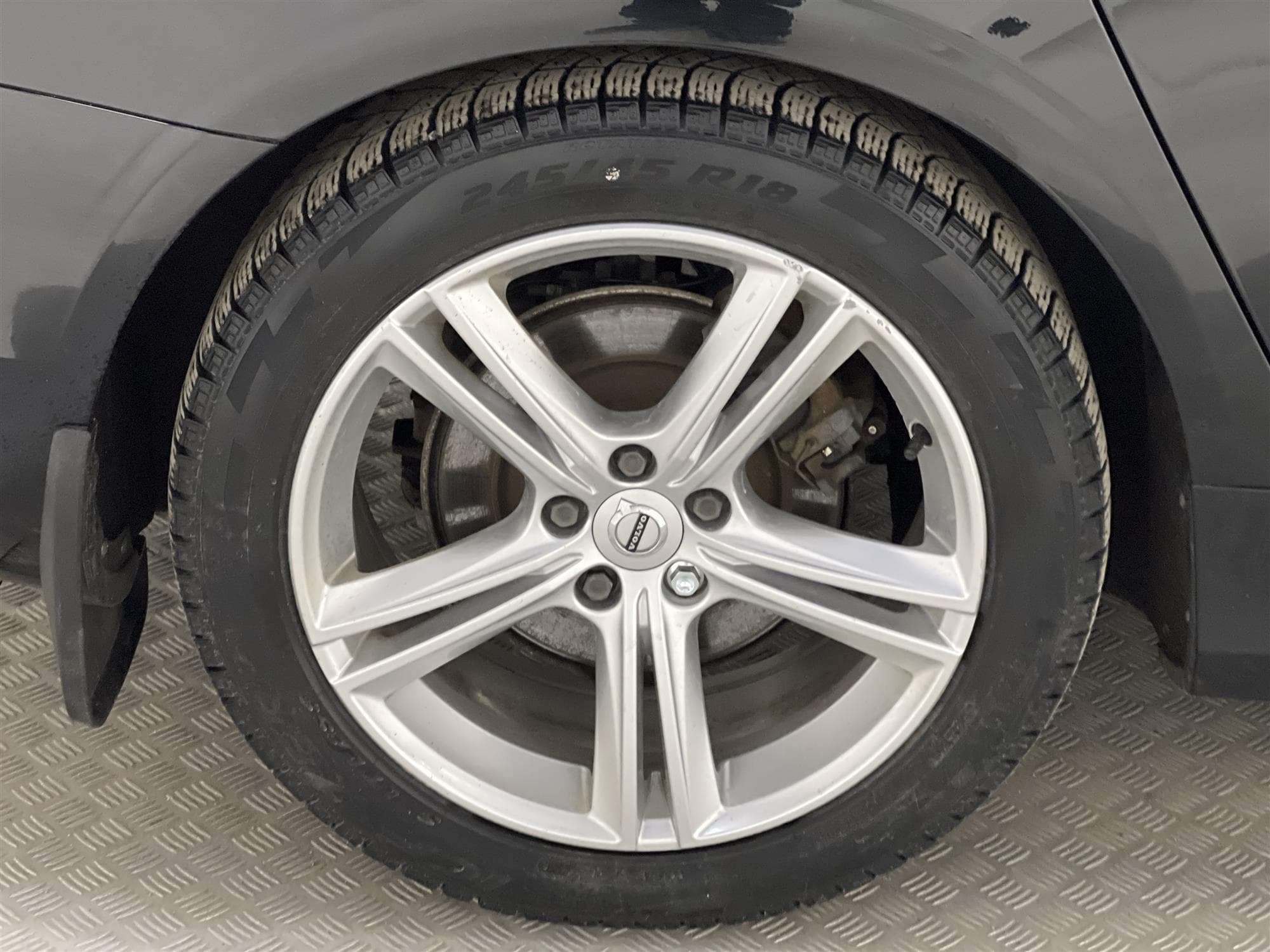 Volvo V90 D3 AWD 150hk Momentum Advanced VOC D-Värm Drag