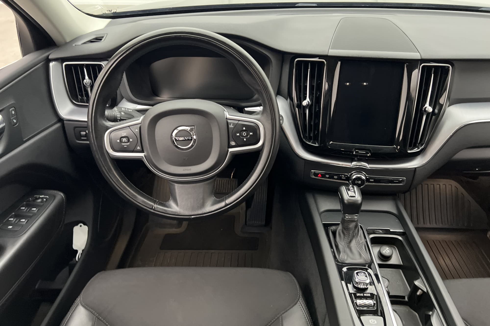 Volvo XC60 D4 AWD 190hk VOC P-Värmare Drag CarPlay