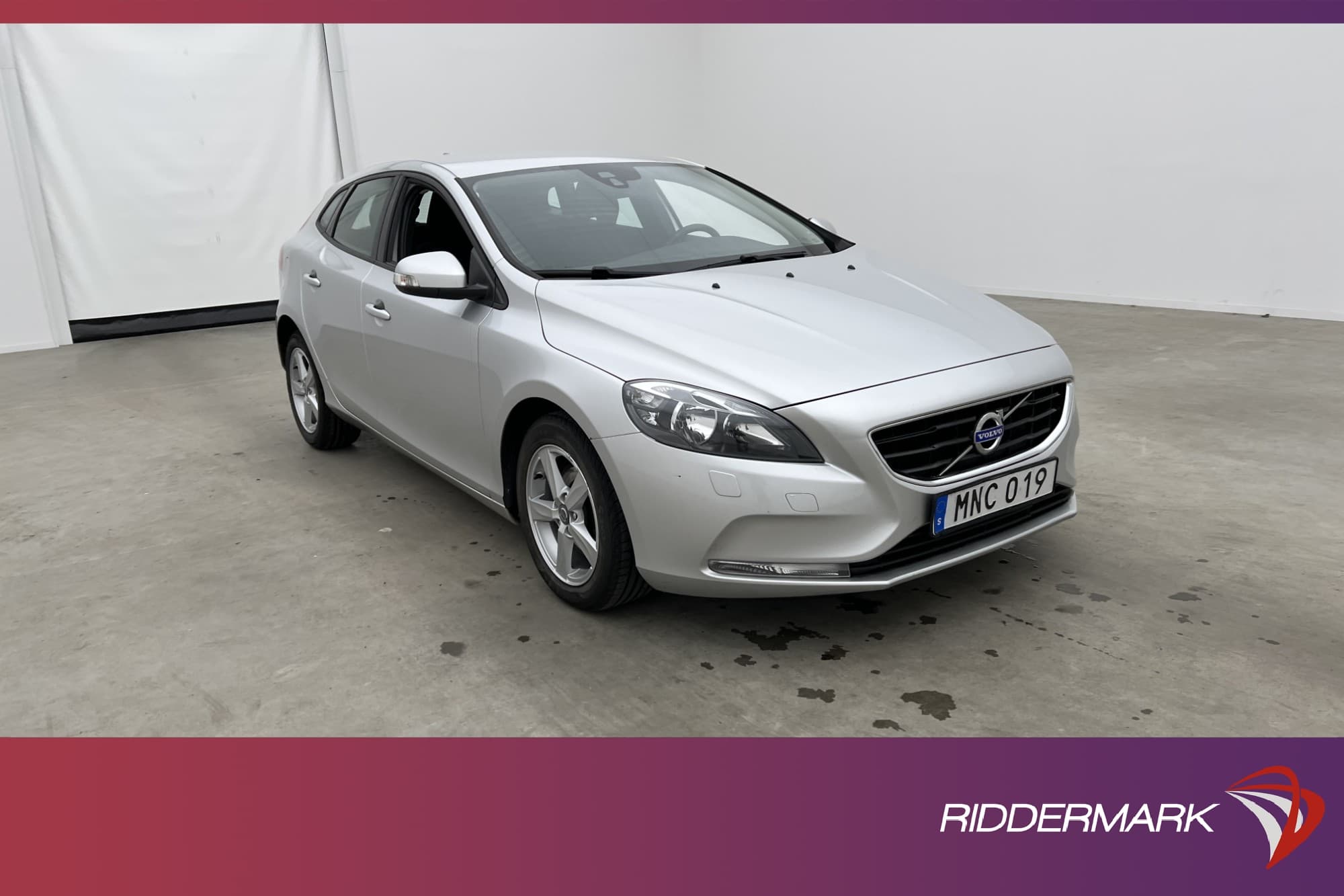 Volvo V40 T2 120hk
