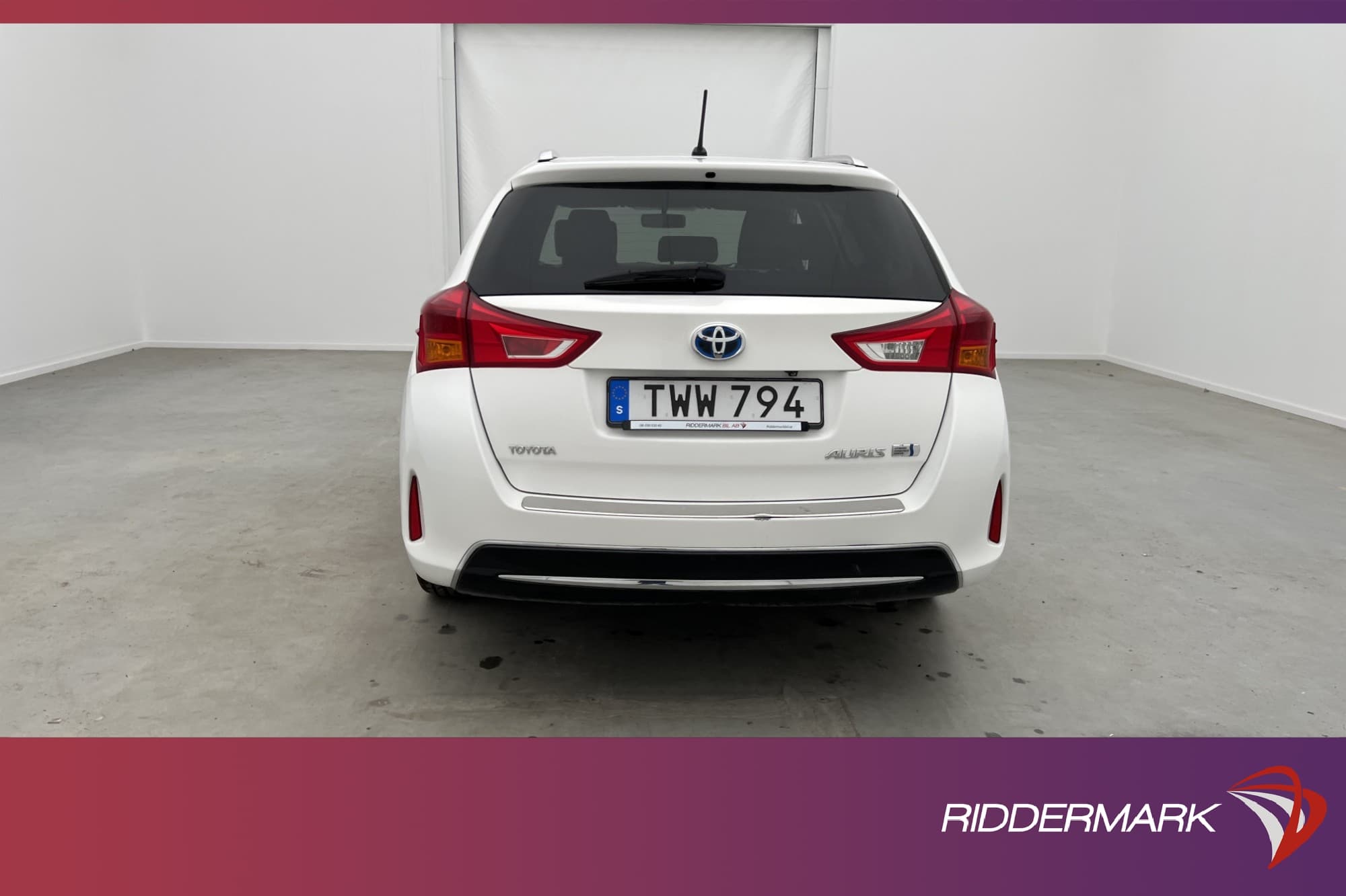 Toyota Auris TS Hybrid  136hk