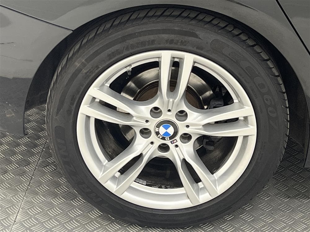BMW 320d GT xDrive 184hk M Sport Alcantara Drag Keylessinteriör