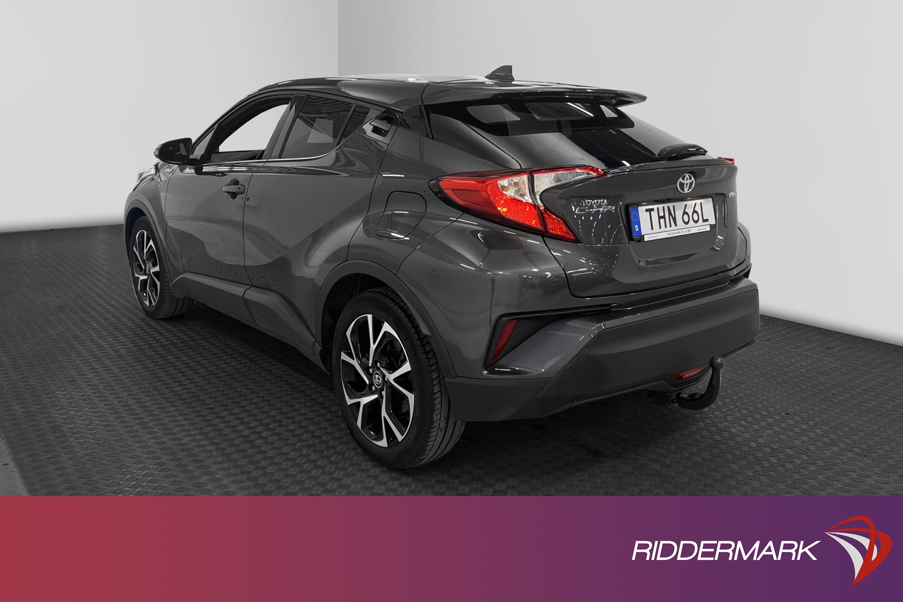 Toyota C-HR Hybrid CVT 122hk