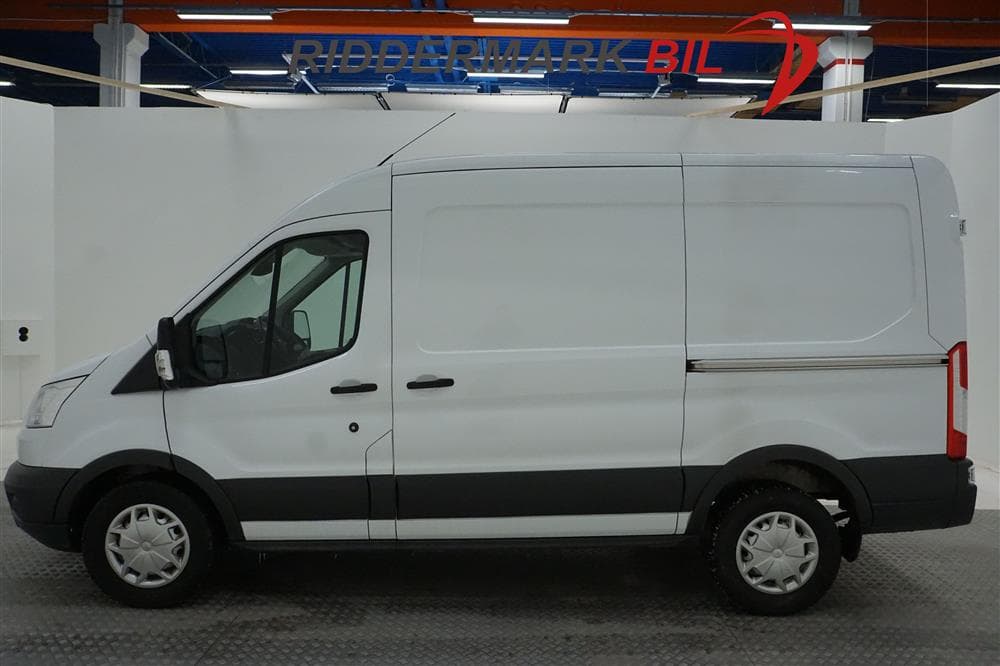 Ford Transit 350 2.0TDCi Eu6 130hk L2H2 Värmare 3-sits Moms