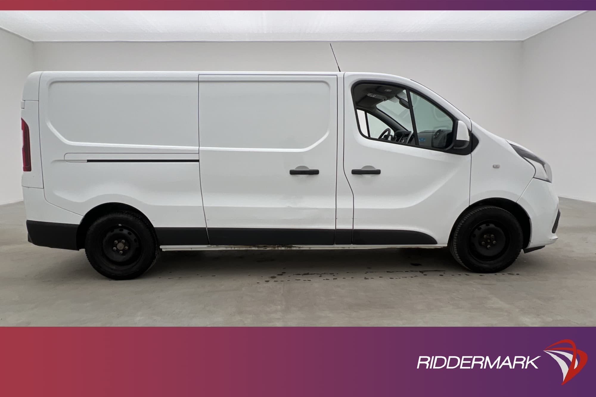 Nissan NV300