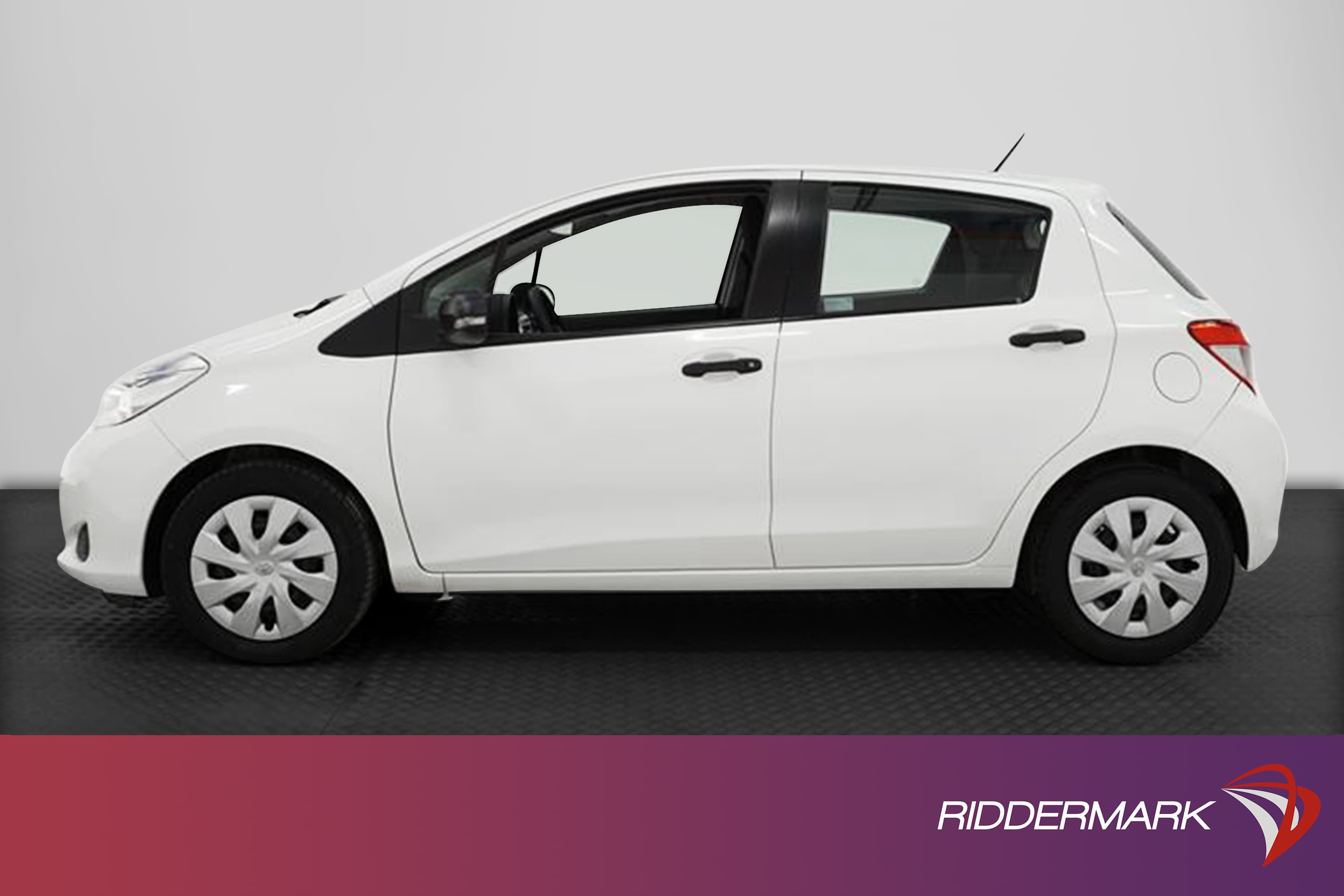 Toyota Yaris 1.33 100hk 1 Brukare 558kr Skatt 0,52L/mil