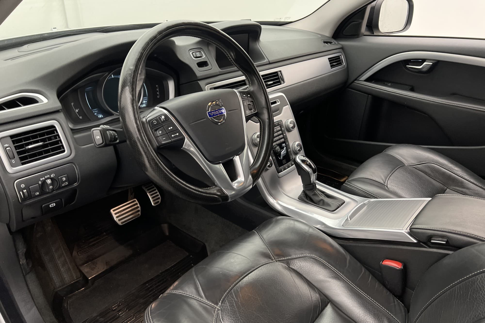 Volvo XC70 D4 AWD Dynamic Edt D-Värm VOC Skinn Rattvärm Drag