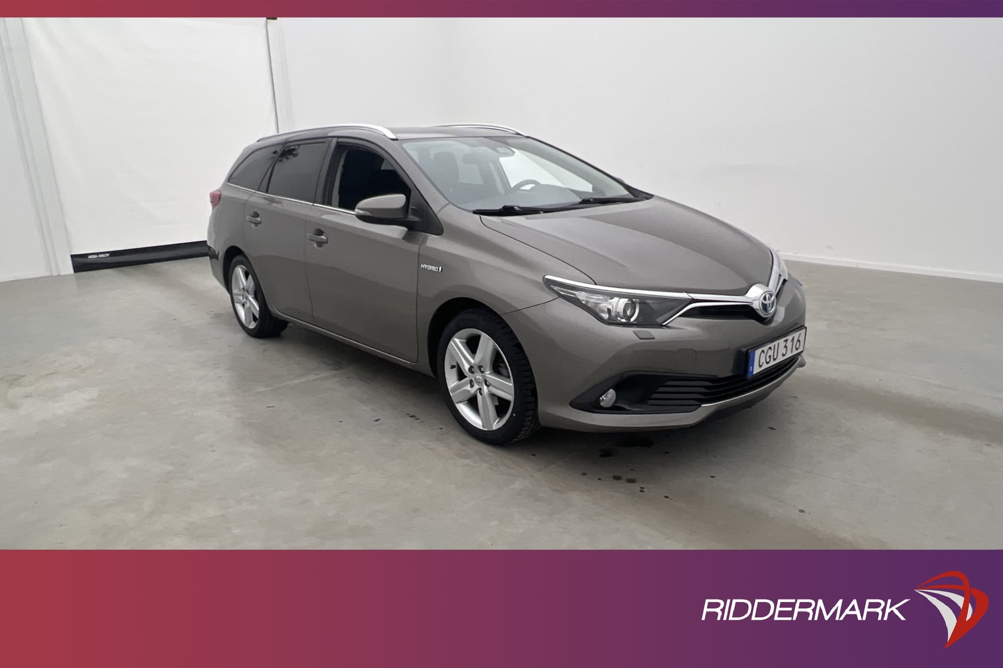 Toyota Auris Hybrid 136hk