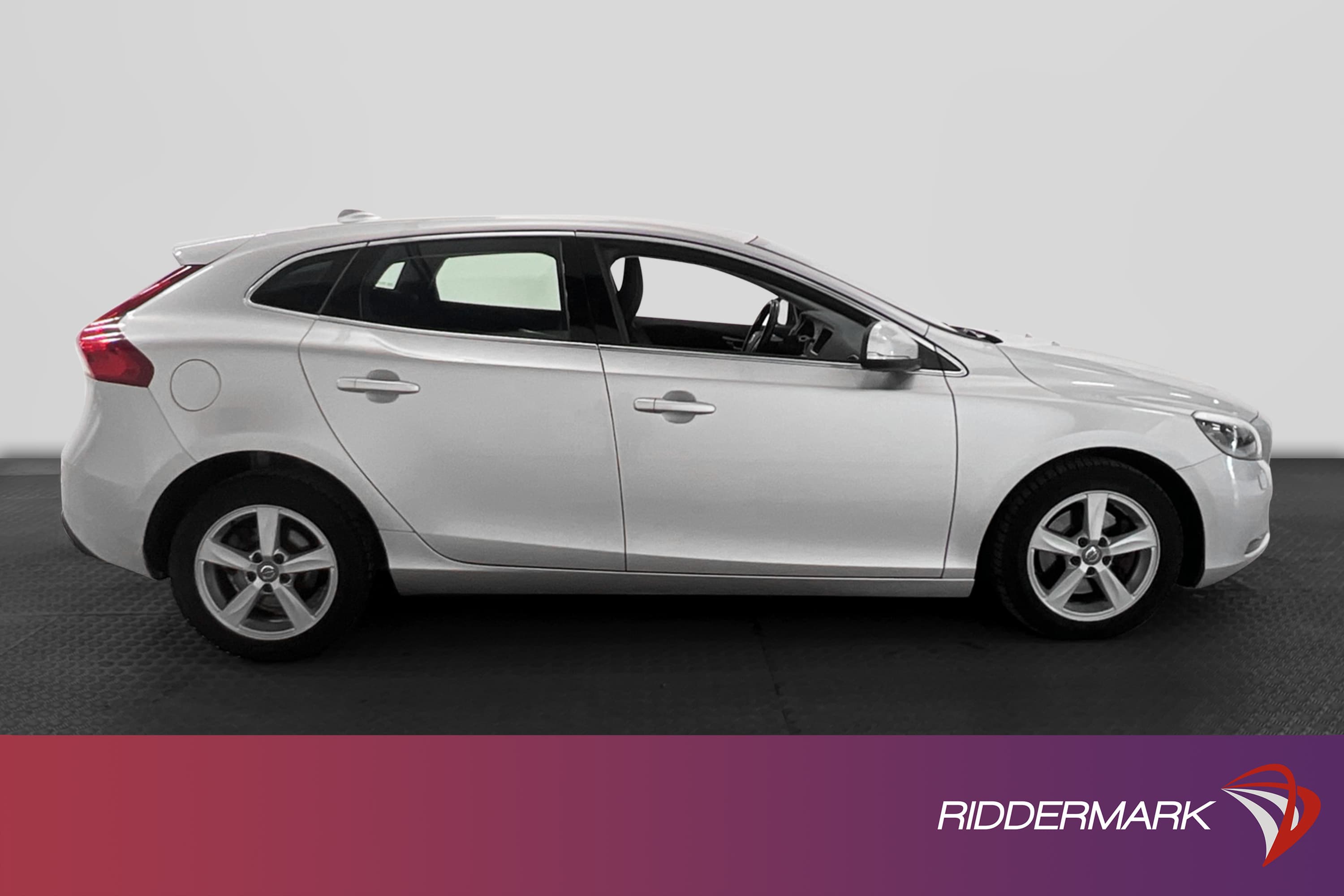 Volvo V40 D2 120hk D-Värmare Navi