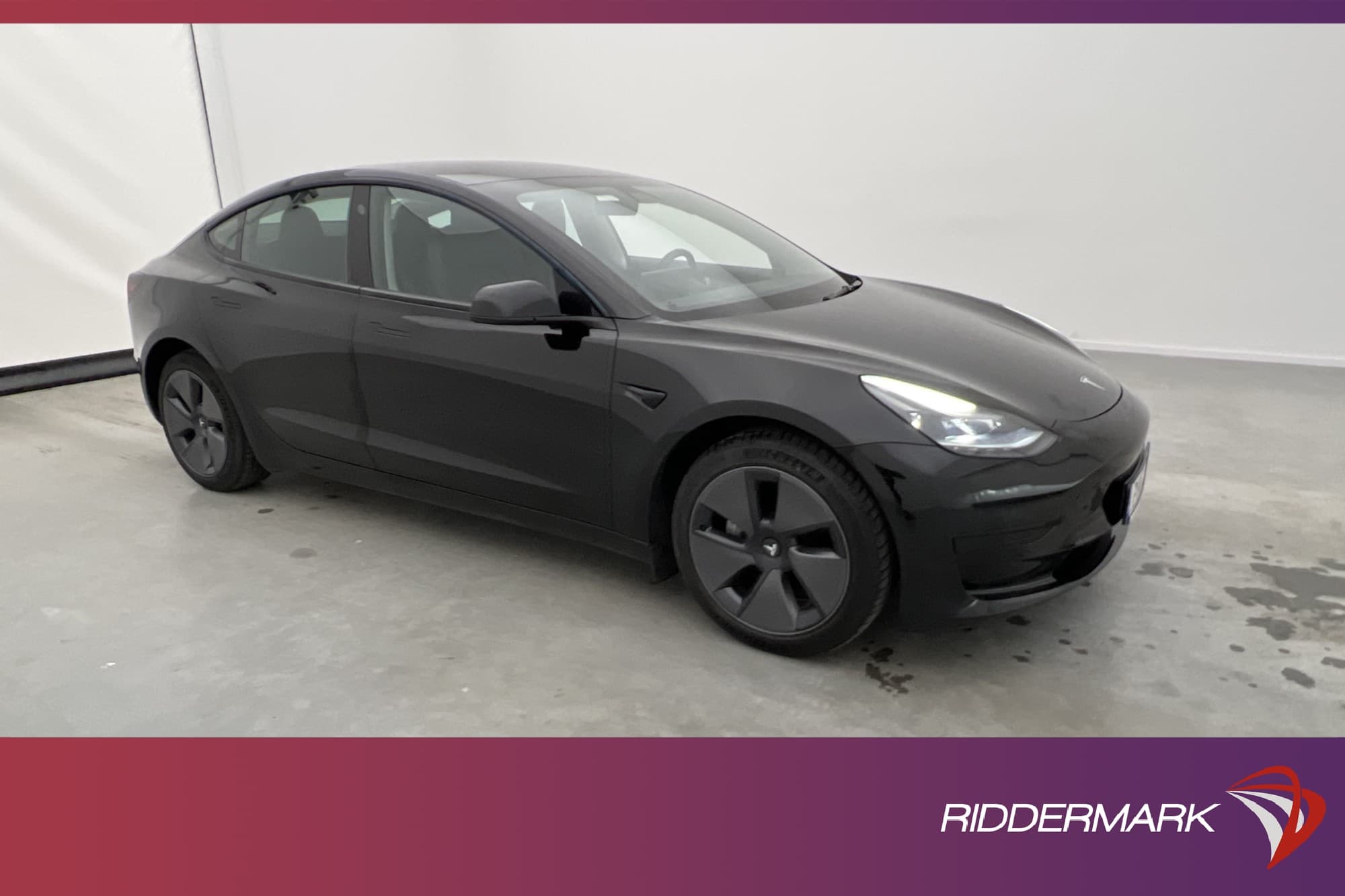 Tesla Model 3 Standard Range Plus 325hk