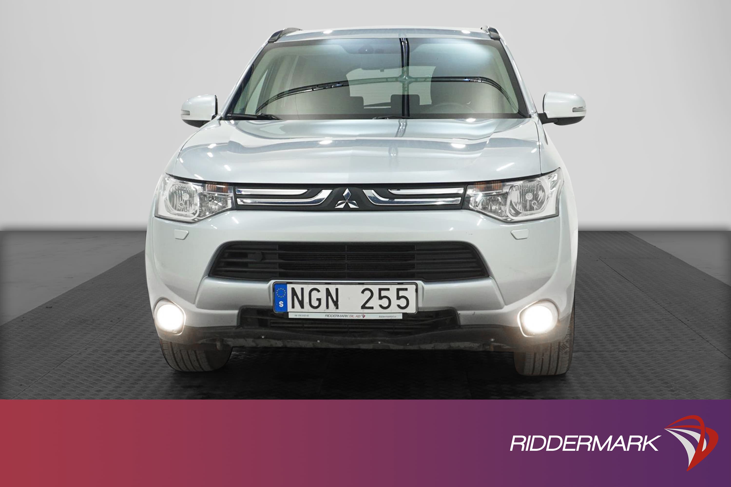 Mitsubishi Outlander 2.2 Di-D AWD M-Värm B-Kamera 0,54l/milexteriör
