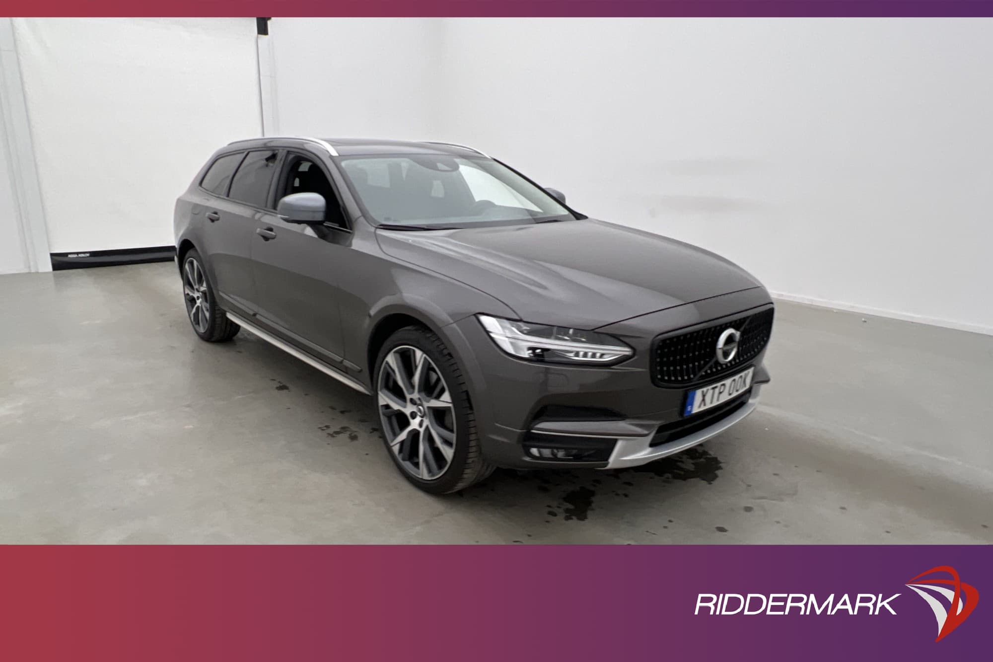 Volvo V90 Cross Country D4 AWD