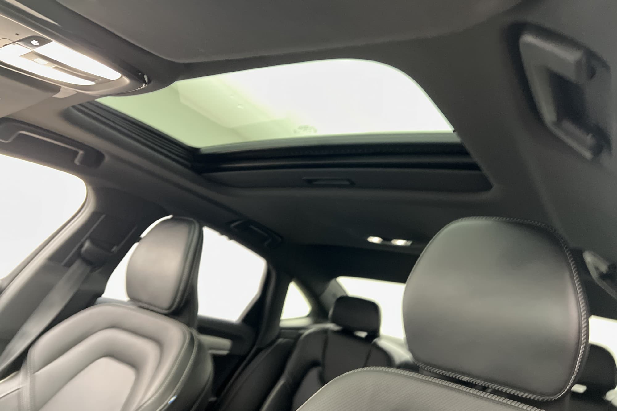 Volvo S90 B5 AWD 235hk Ultimate Dark Pano H/K Värm HUD Drag