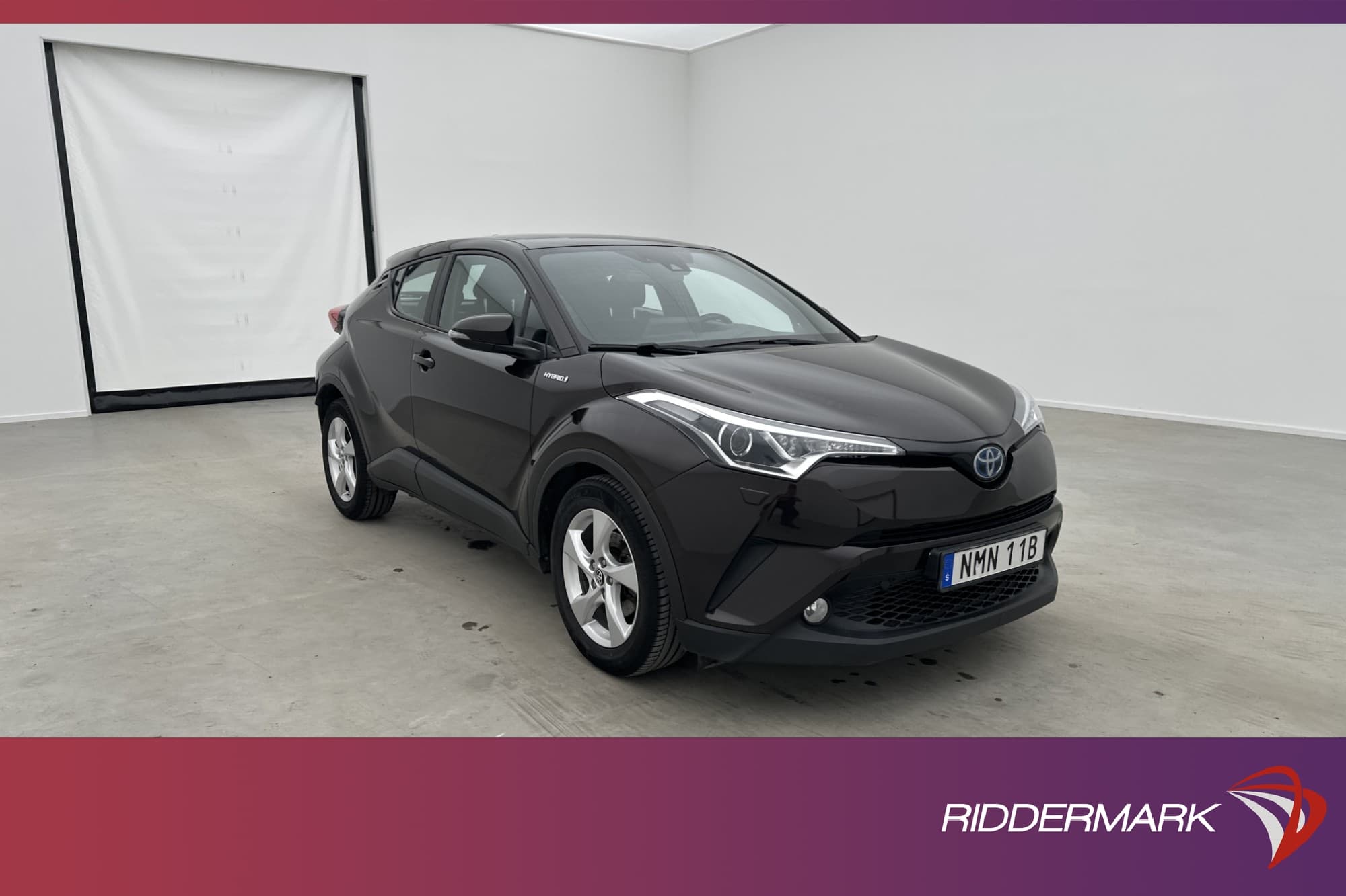 Toyota C-HR Hybrid 122hk