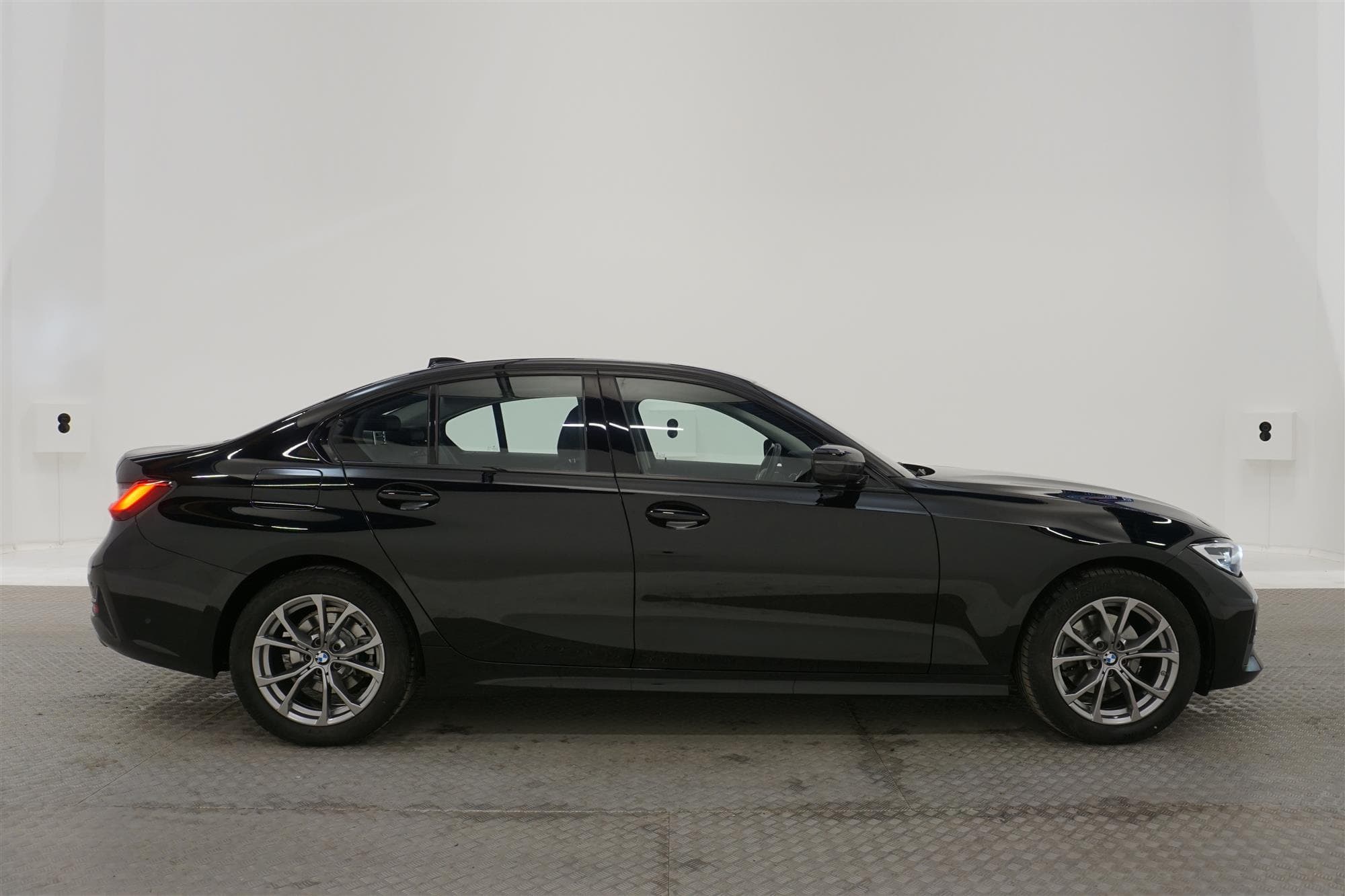 BMW 320d xDrive Sedan 190hk Sport line HiFi 0,45L/mil