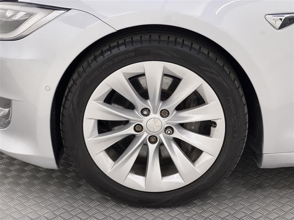 Tesla Model S 75 Uppgraderad AP Pano Skinn Leasebar Moms interiör