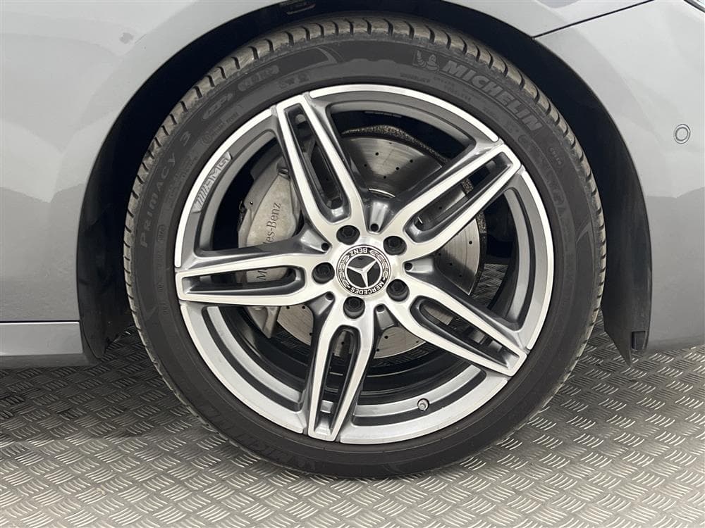 Mercedes-Benz E 220 d 194hk AMG Pano Burmester Widescreen 