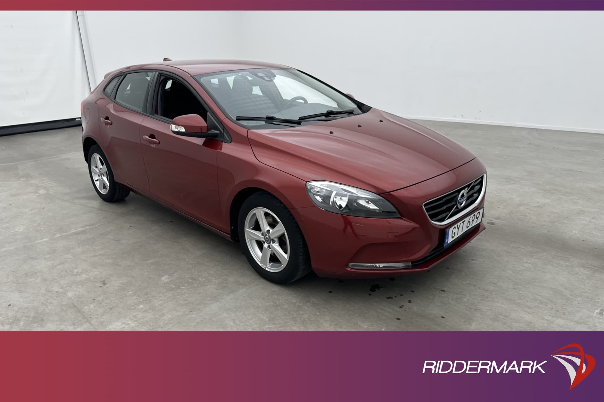 Volvo V40 T2 122hk