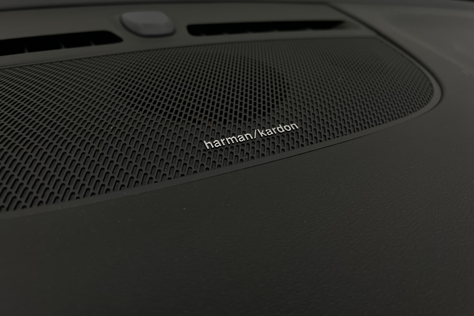 Volvo XC40 Recharge T4 R-Design Värm H/K Kamera Skinn Drag