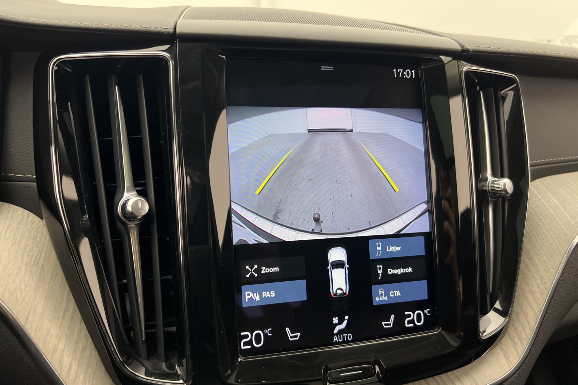 Volvo XC60 T8 AWD Inscription Pano Värmare VOC Kamera Drag